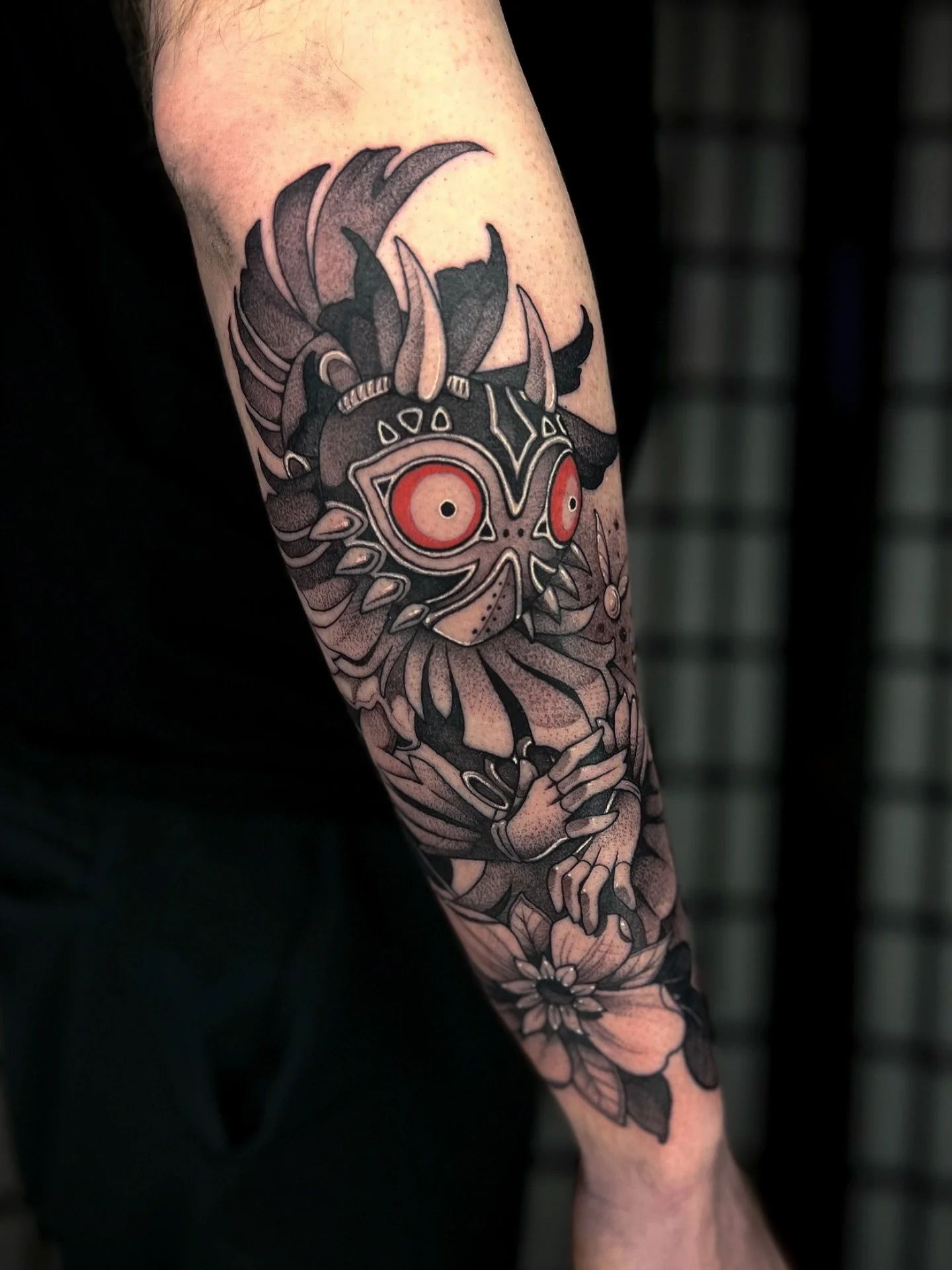 Skull Kid from Legend of Zelda for Skylar! Thank you for the trust 🫡!!
.
.
.
.
.
#majorasmask #legendofzelda #blackworktattoo #dovernh #nhtattoo