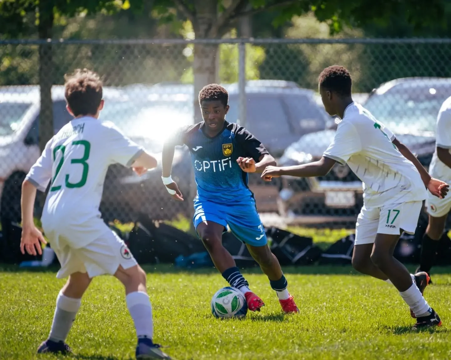 Some more shots from the Peterborough Challenge Cup ⚽📸

Shoutout to the car reflecting the sun 😆

#challengecup #soccer #football #sportsphotography