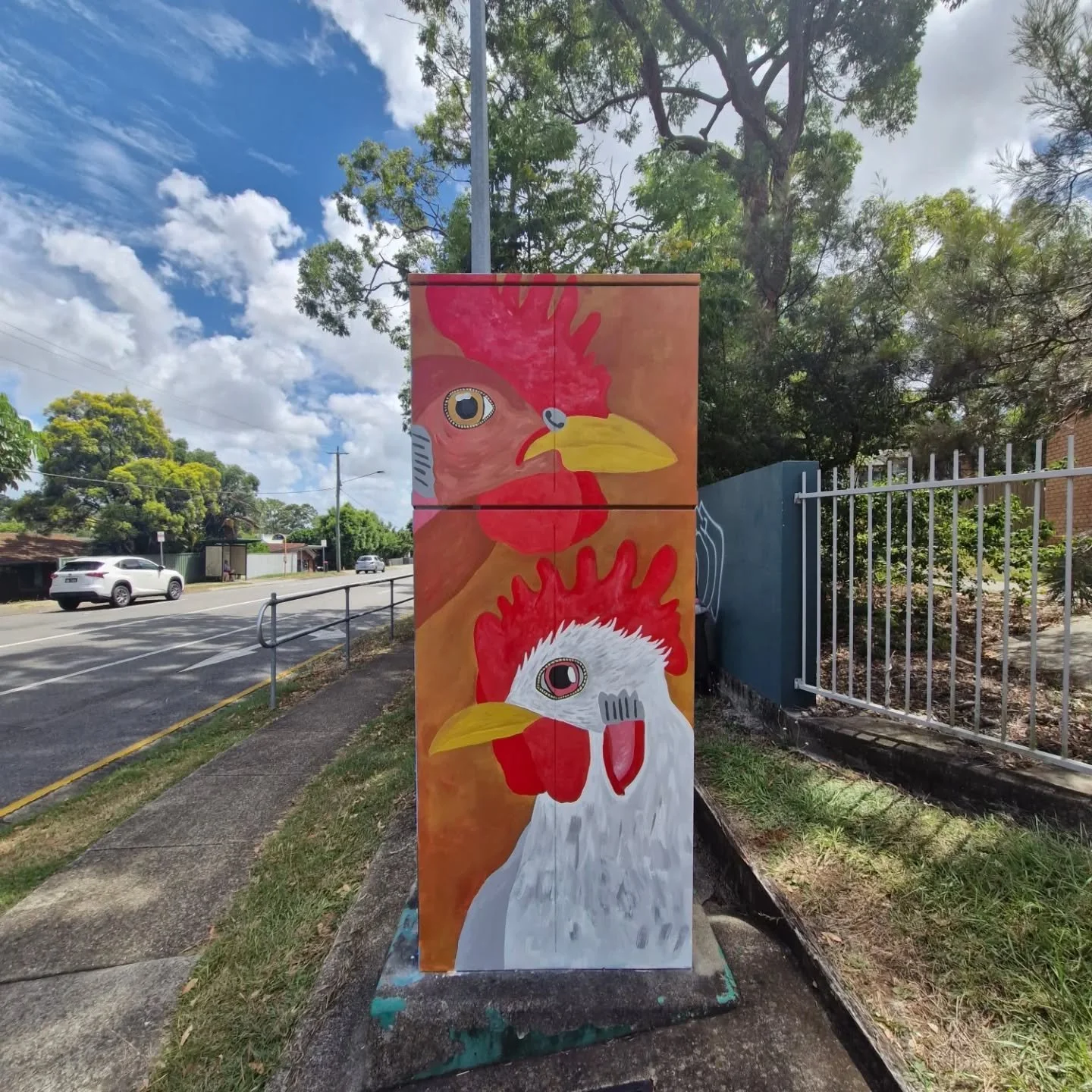Giving the chickens their own post to shine.
Fun fact: I am actually scared of chickens , so this was a fun mural to paint. And on the other side is cows, which are my favourite animals..