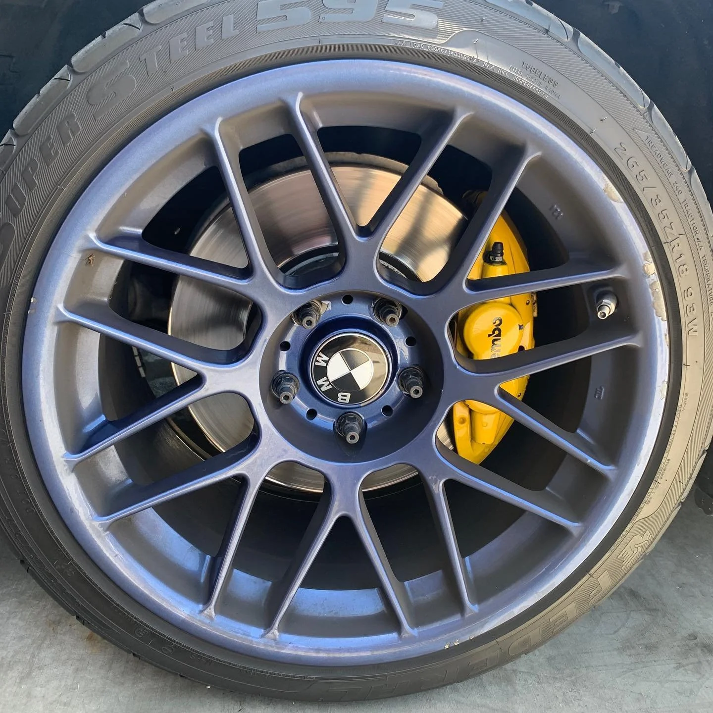 Look at the great results that we got on these wheels on this exterior detail !!🔥🔥🔥 
#autodetail #autodetailing #detailing #detailersofinstagram #carwash #detailingworld #cardetailing #carcare #autodetailer #detailer #detail #detailingaddicts #mob