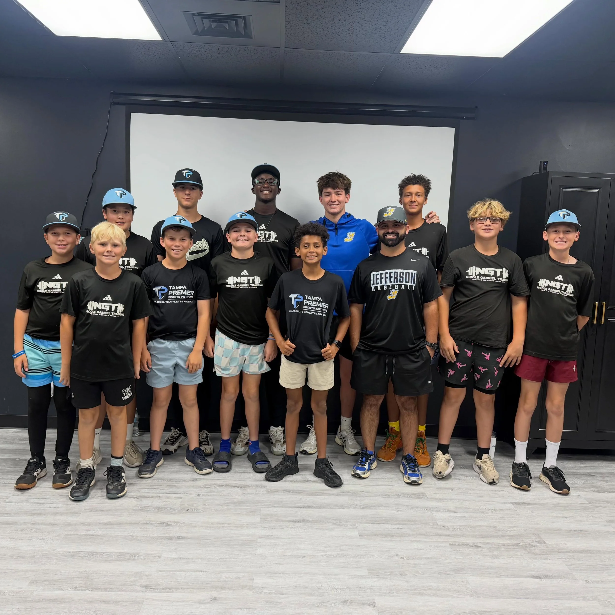 Building the next generation 💪

Huge thank you to @thejeffersondragons Head Coach Spencer Nunez and one of his athletes Kaleb Cherry for coming out to speak with our TPSI Middle School Academy athletes today. Hearing firsthand what it takes to compe