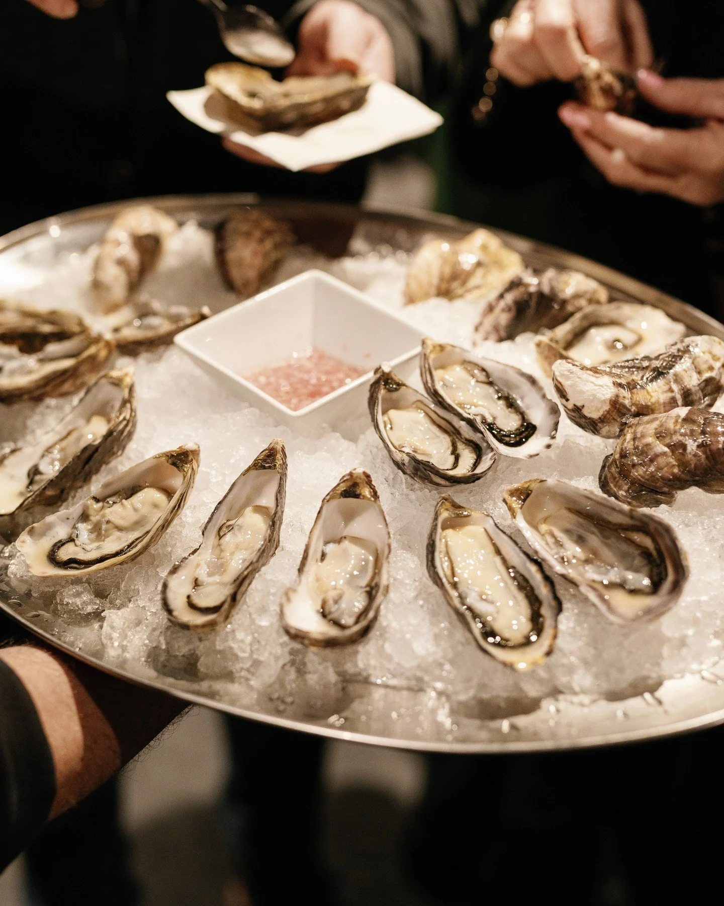 The amazing @marlboroughoysters available all weekend long!⁠
⁠
Available to buy individually, as a half dozen or whole dozen - perfect as an add on to any of our menu choices. Only while stocks last so make sure you get in quick! ⁠
⁠
Open from 11am d