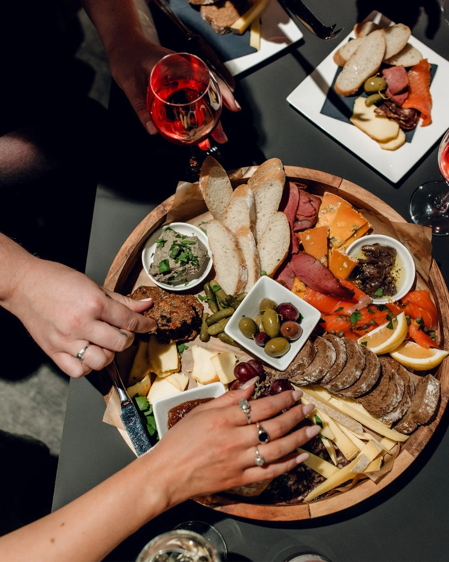 Saturday&rsquo;s looking pretty delicious 🤤⁠
⁠
Grab the crew, order a platter, pour your favourite drop, and let the weekend do its thing.⁠
⁠
We&rsquo;ll take care of the rest.⁠
⁠
open from 11am 📍 42 Alfred Street, Blenheim⁠
.⁠
.⁠
.⁠
#wineandfoodex