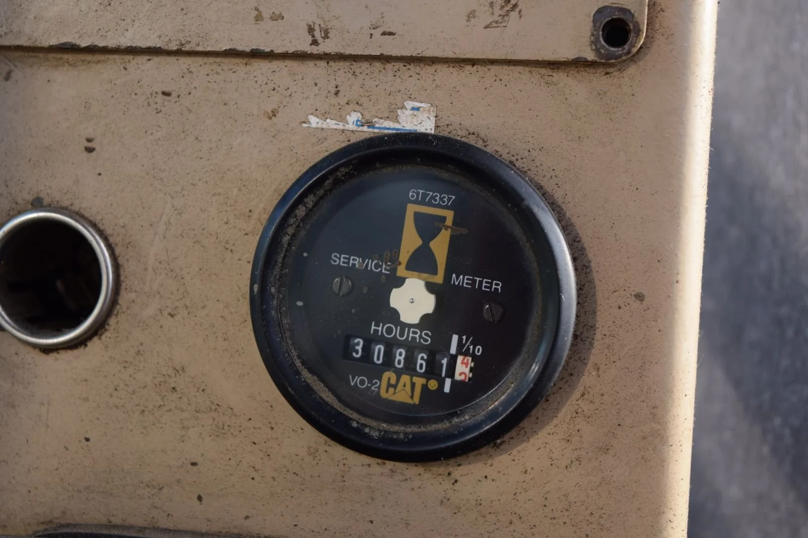 Cheval Noir Equipment - 1998 CAT 325B LL 6.JPG