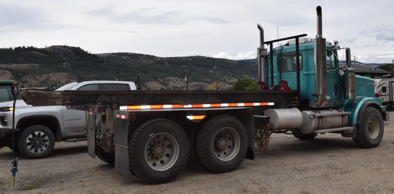 Cheval Noir Equipment 1998 Western Star 4.JPG