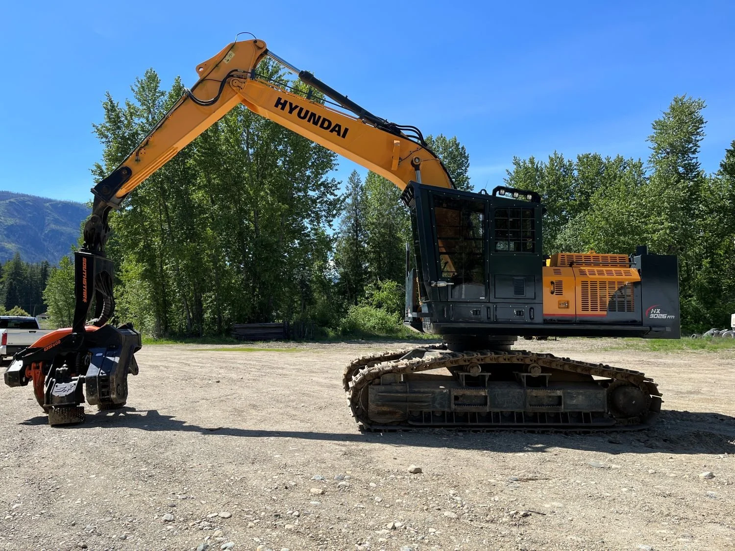 Cheval Noir Equipment 2017 Hyundai HX3026 Processor 2.JPG