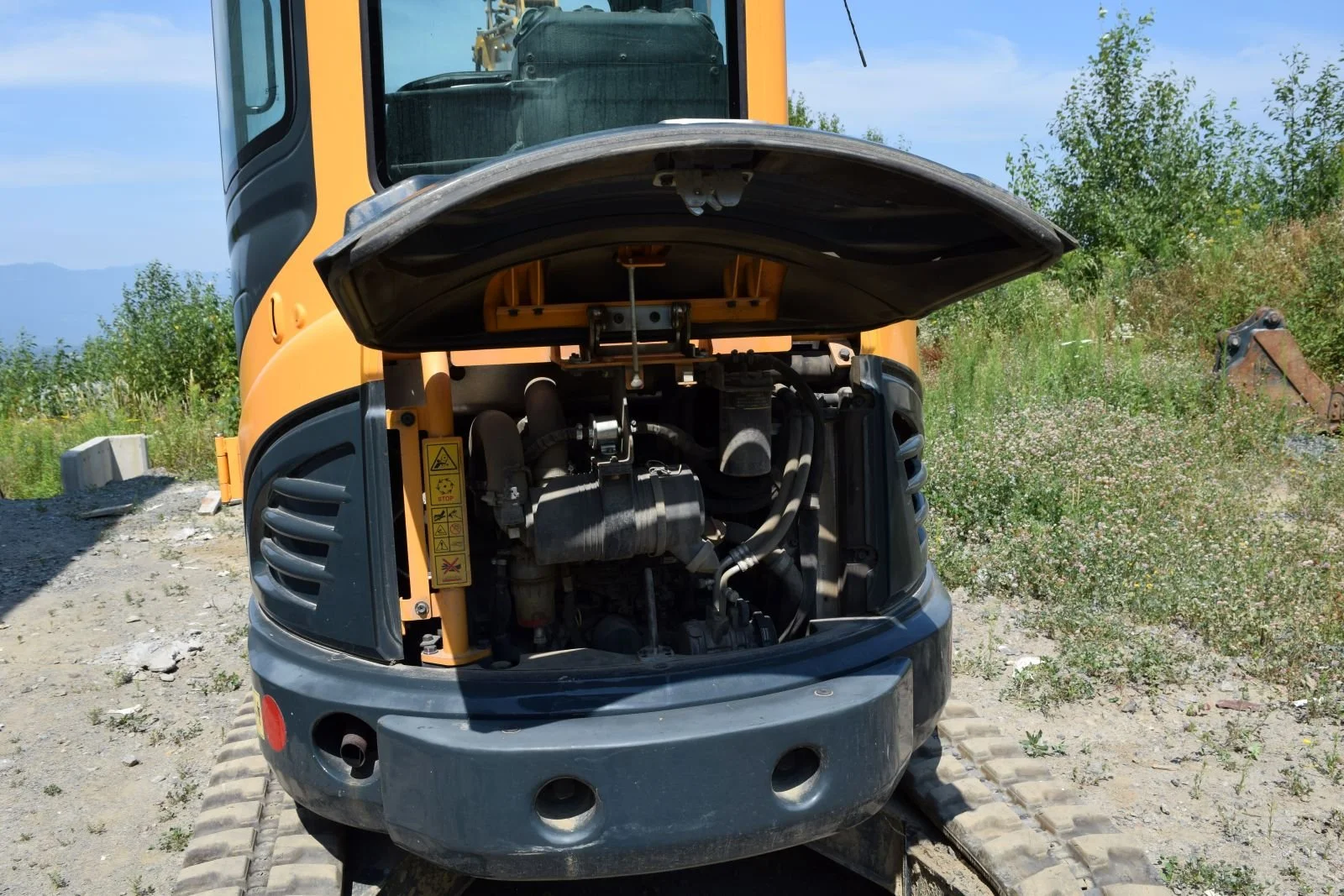 Cheval Noir Equipment 2021 Hyundai R35Z-9A 25.JPG