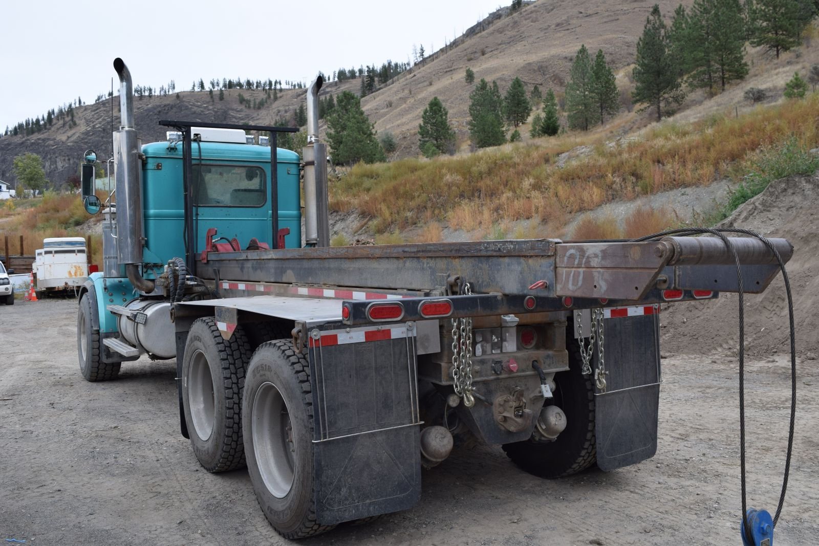 Cheval Noir Equipment 1998 Western Star 5.JPG