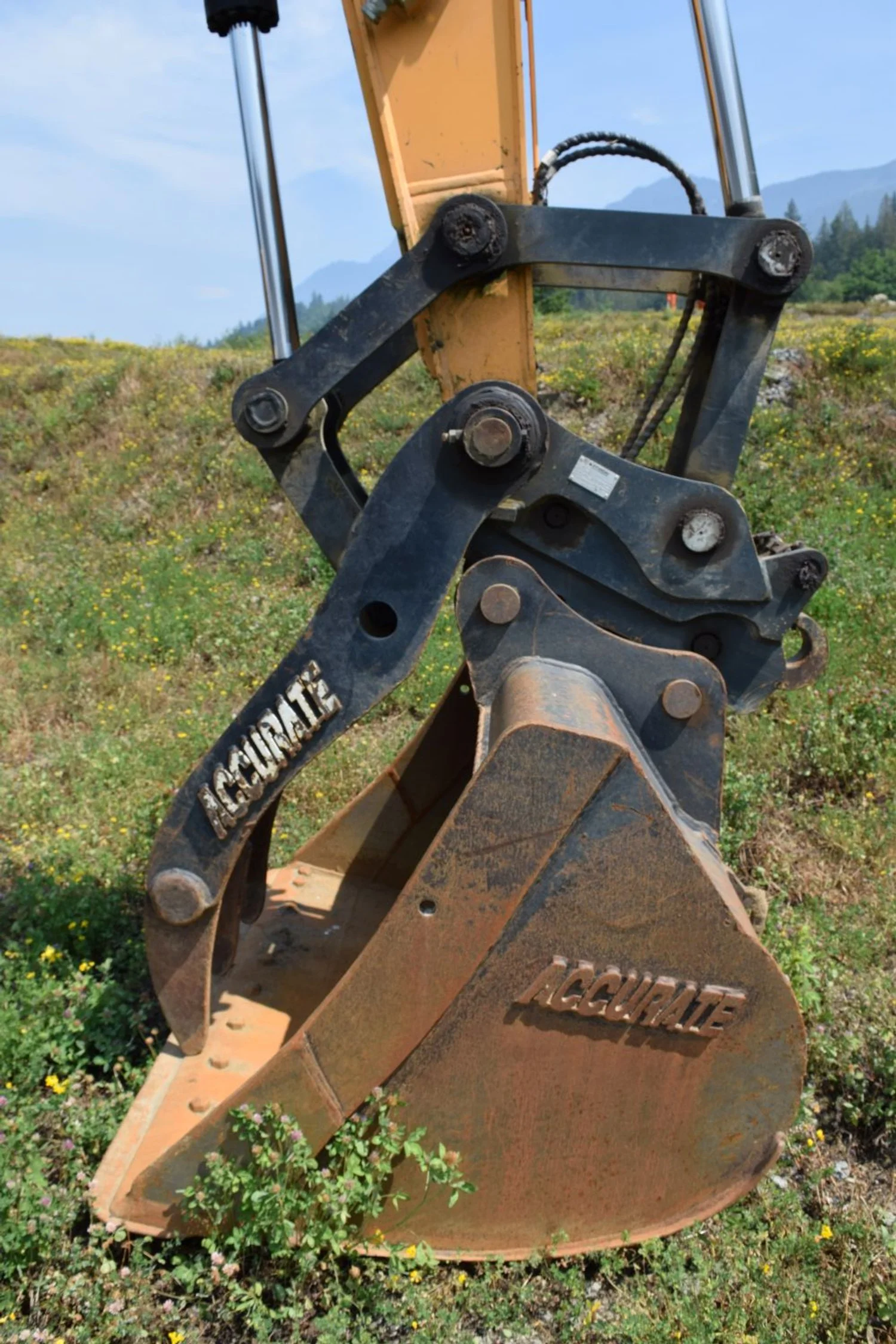 Cheval Noir Equipment 2019 Hyundai HX180L 6.JPG