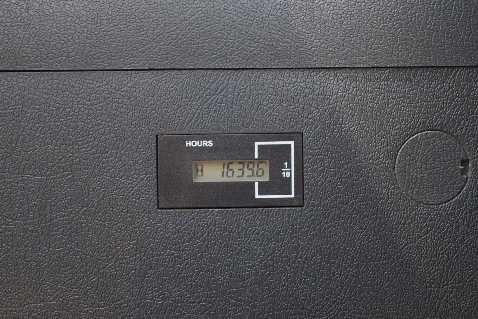 Cheval Noir Equipment 2019 Hyundai HX180L 18.JPG