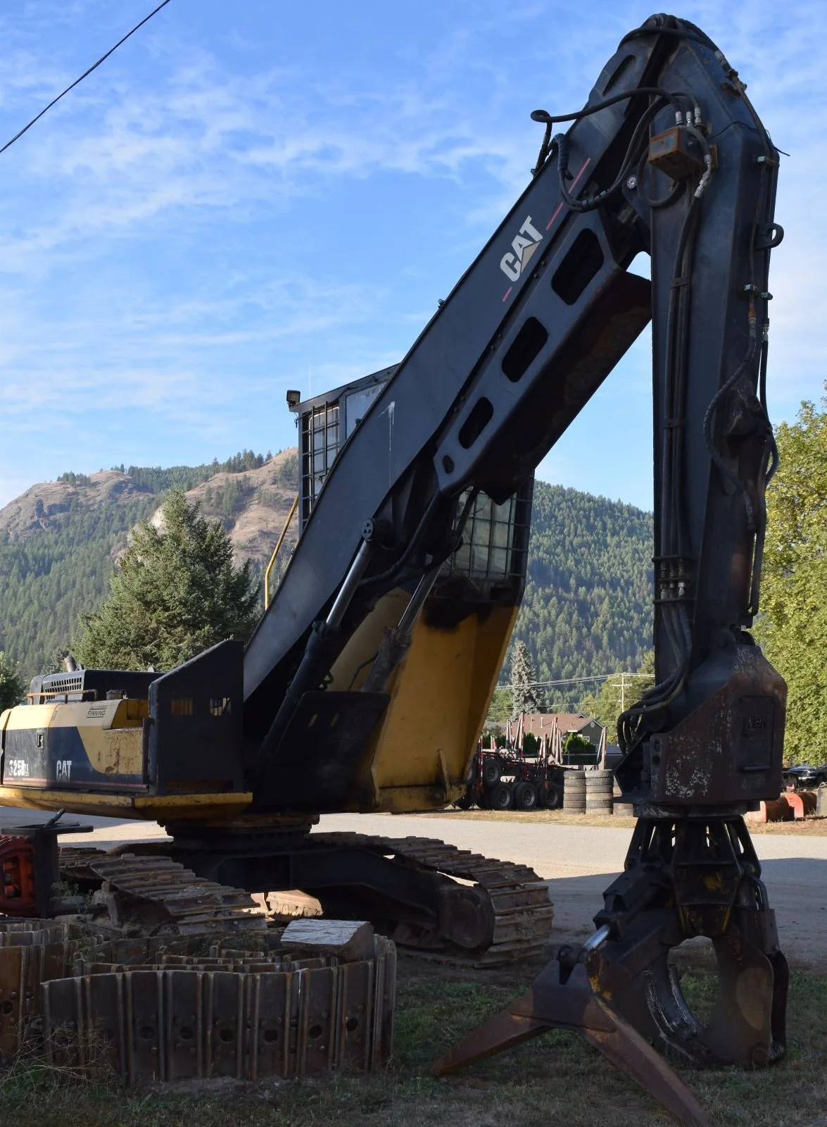 Cheval Noir Equipment - 1998 CAT 325B LL 3.JPG