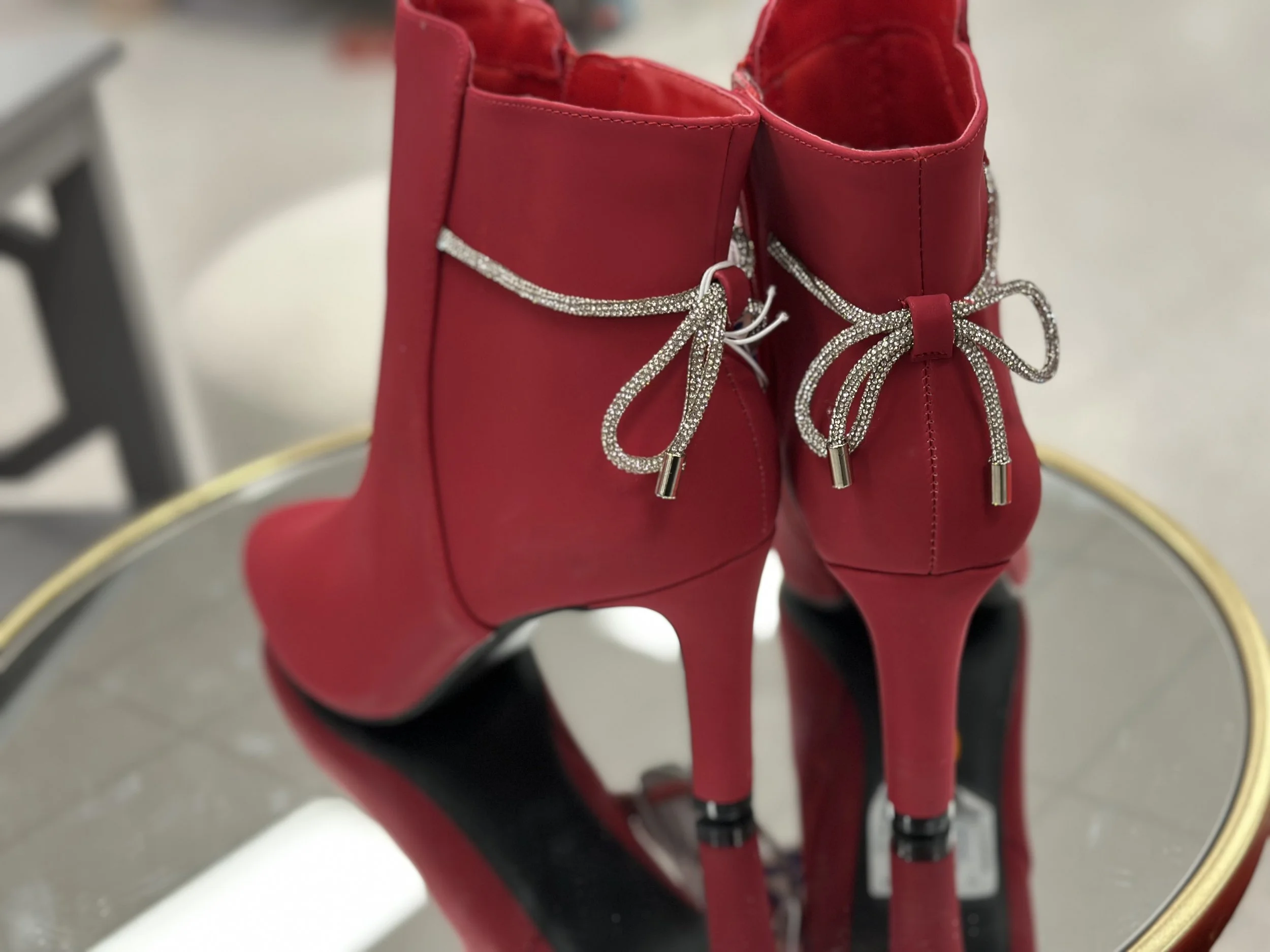 Elegant Women’s Red Booties