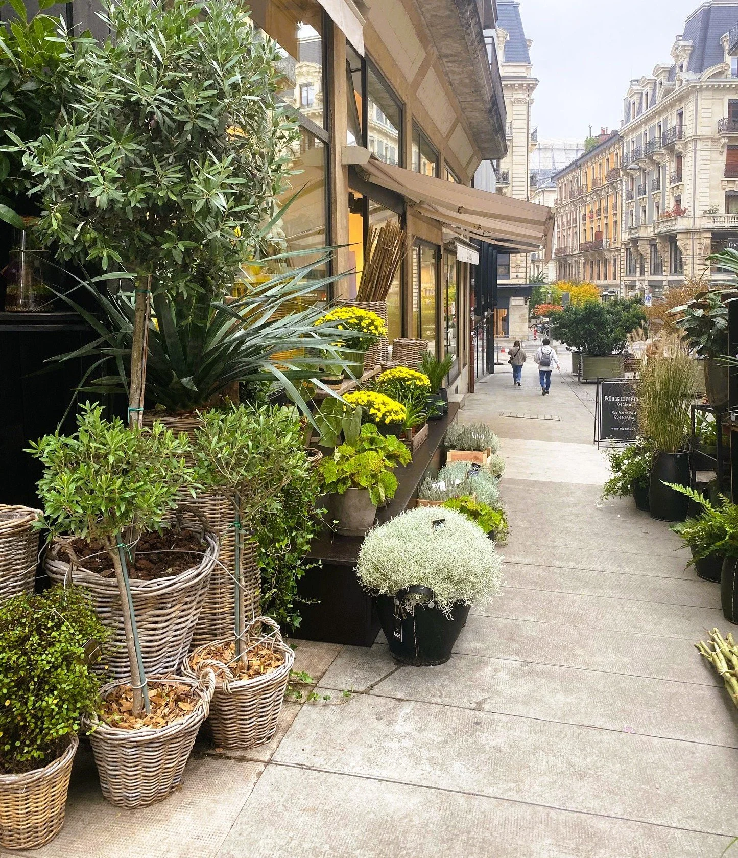 Cyril_enchante_les trottoirs.jpg