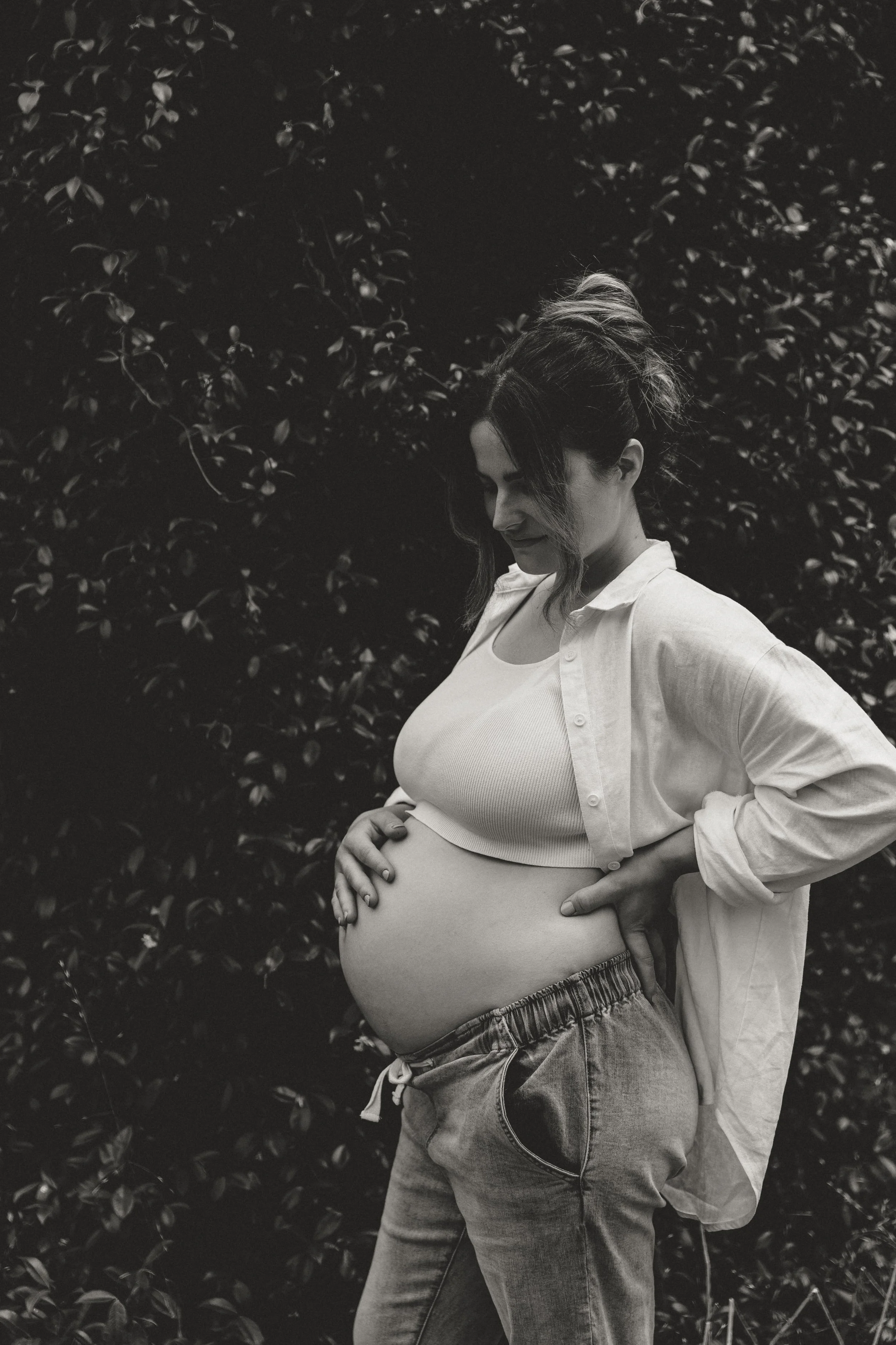 DarcySimpsonPhotography_Rachel_Maternity_25_BW-98.jpg