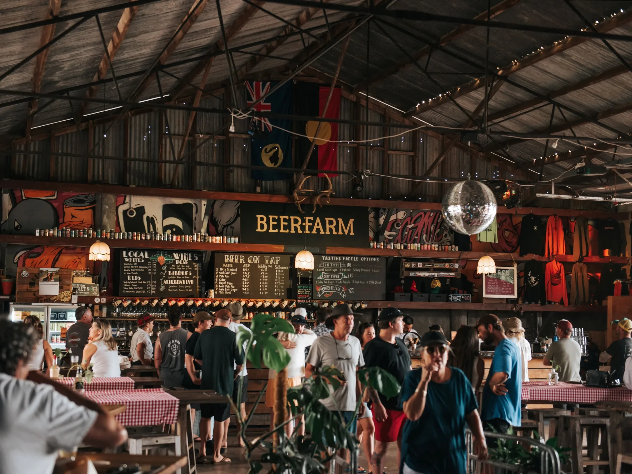 photo of the bar at Beerfarm