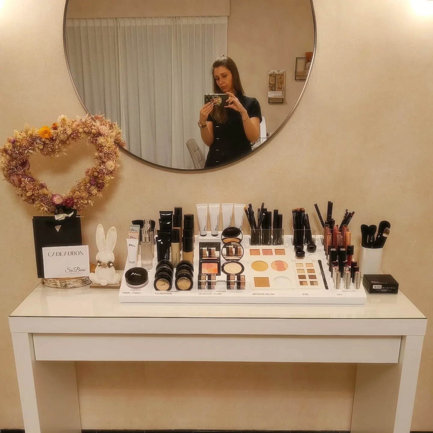 Vol enthousiasme wil ik jullie laten weten dat Sa&rsquo;Beau vanaf vandaag ook make-up in het aanbod heeft. 💄

Graag stel ik jullie voor aan Mii...

Mii staat voor make-up die je met vertrouwen draagt, omdat ze goed is voor je huid, niet alleen vand