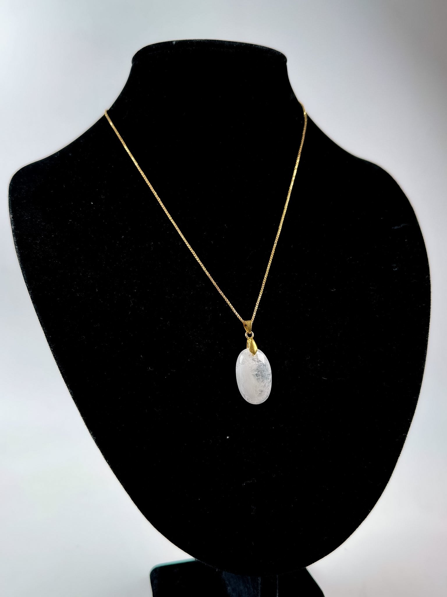 Pendentif Pierre de Lune – pièce unique