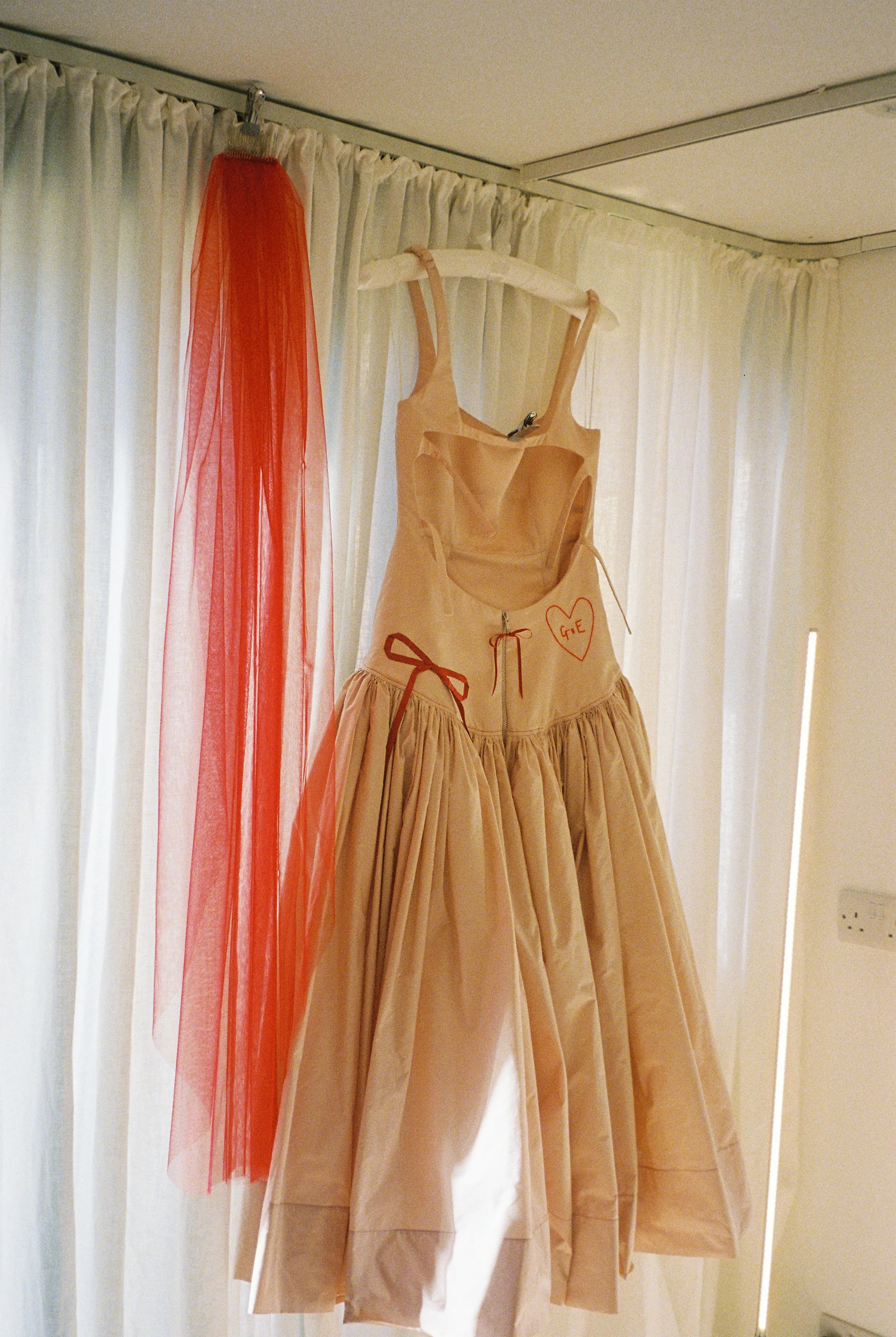 R1-03316-0021.jpg