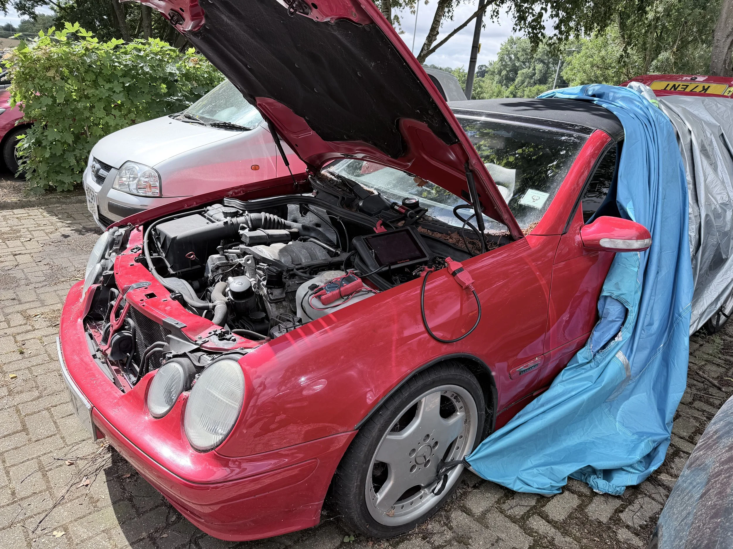 Old School Diagnostics: Tracing a Faulty Throttle Body on a Classic Mercedes-Benz