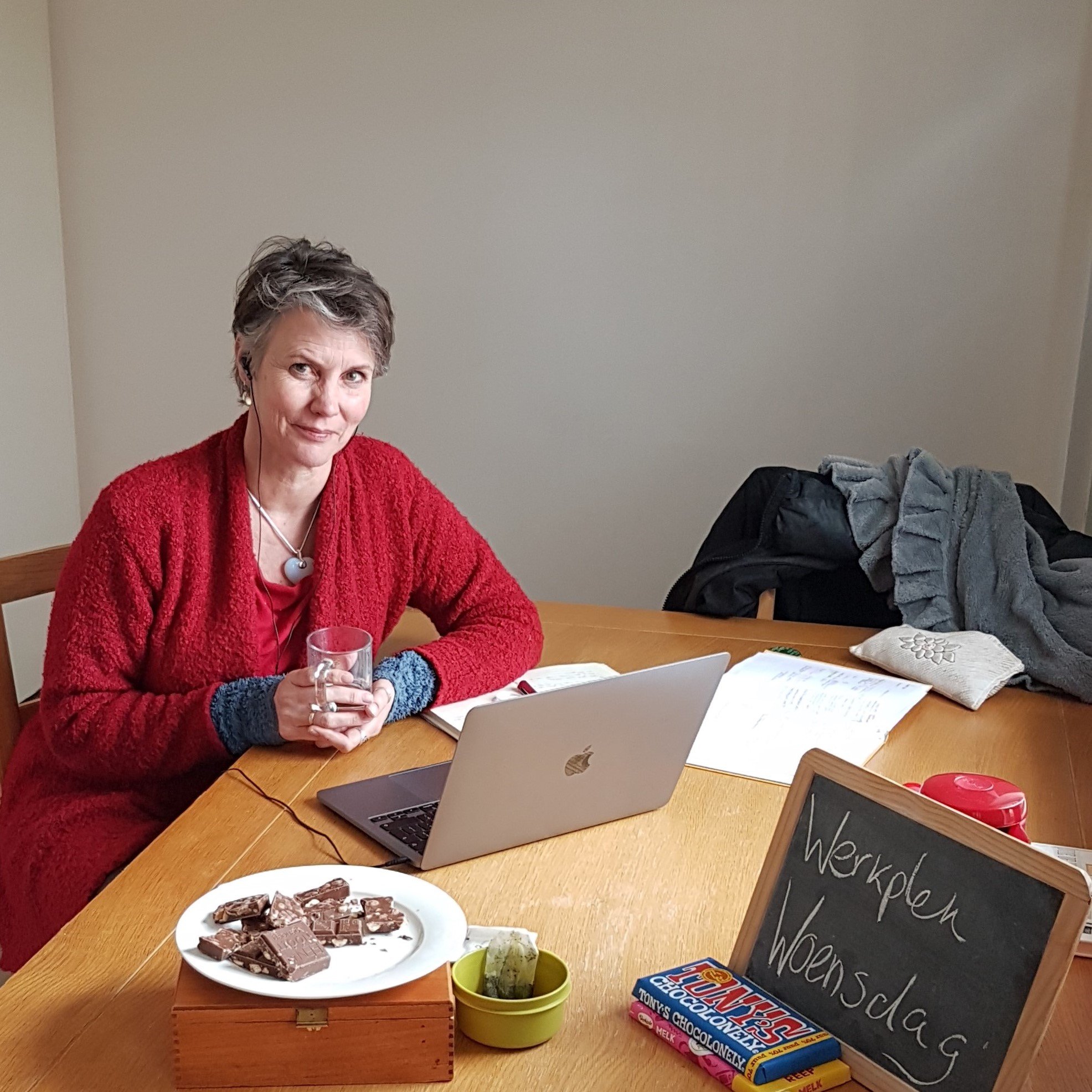 Esther van Berk vertelt hoe ze haar focus veranderde en van schrijver fotograaf werd. Fotograaf: Miranda Apeldoorn van ZinVol.