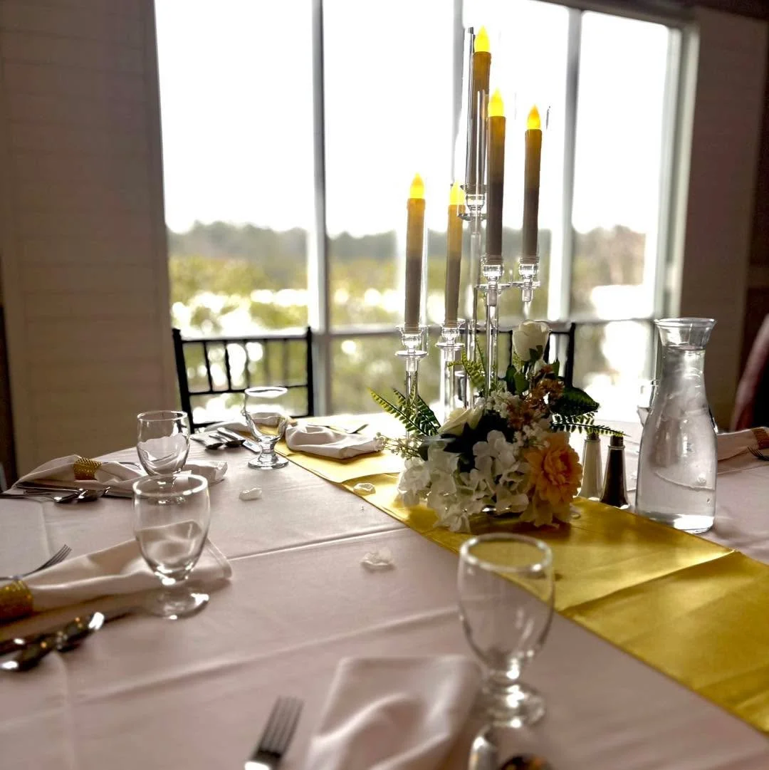 Happy Monday! 🌸

We&rsquo;ve upgraded&hellip; to chivari chairs!

Paired with soft linens, floral arrangements, or left beautifully bare, Chiavari chairs have a way of making every detail feel intentional and refined. It&rsquo;s amazing how somethin