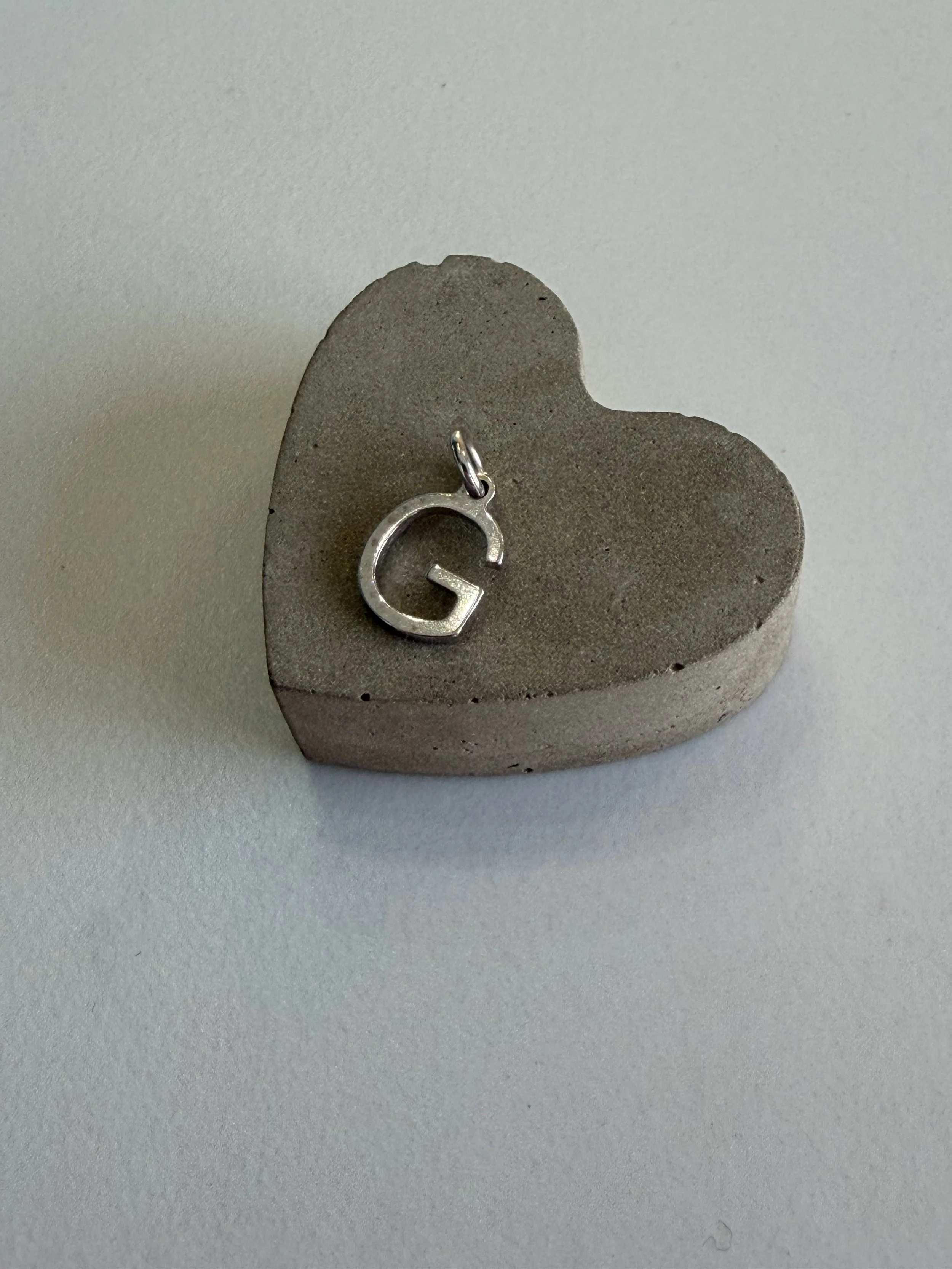 9ct White Gold Letter G Charm