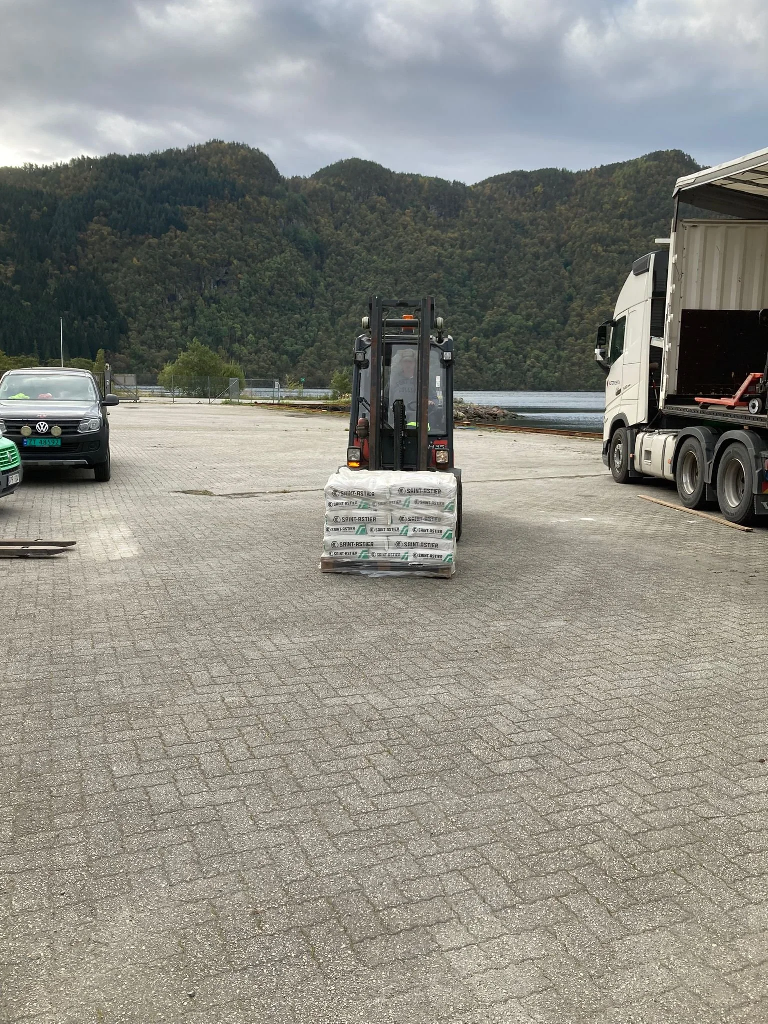 WhatsApp Image 2025-10-05 at 11.58.00.jpeg