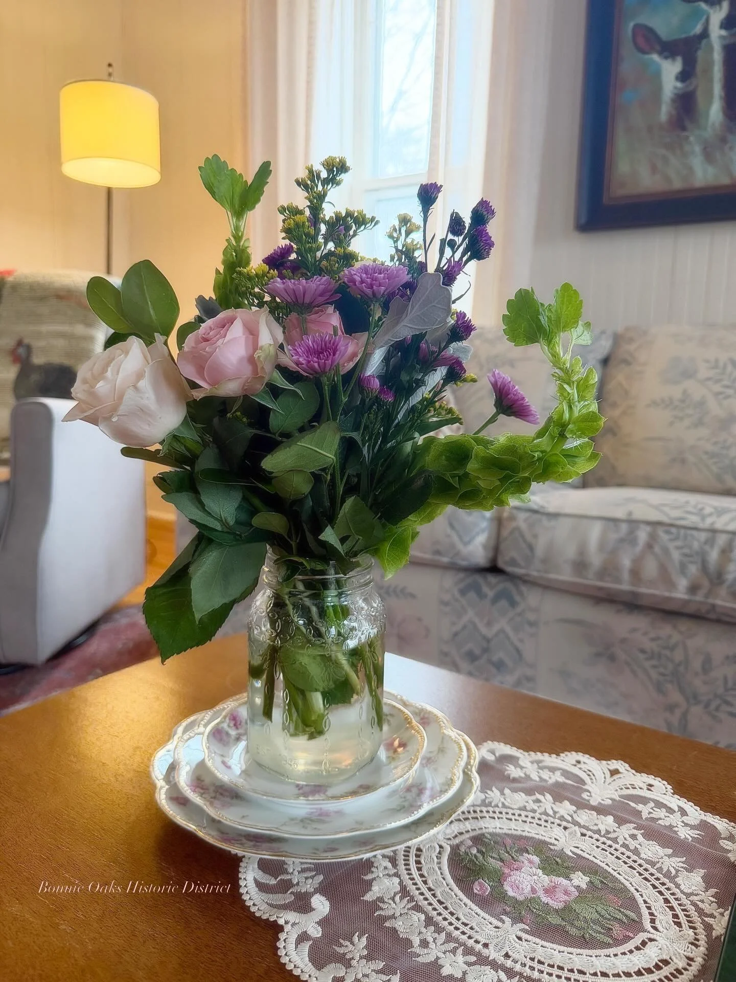 💐A soft and sunny spring morning at Bonnie Oaks. Happy Easter everyone!🐣