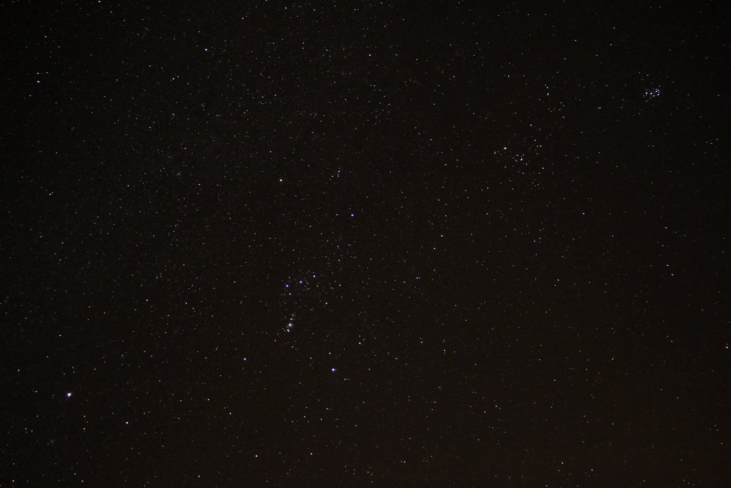Le ciel hivernal dégagé de Savoie permet d'observer les constellations.