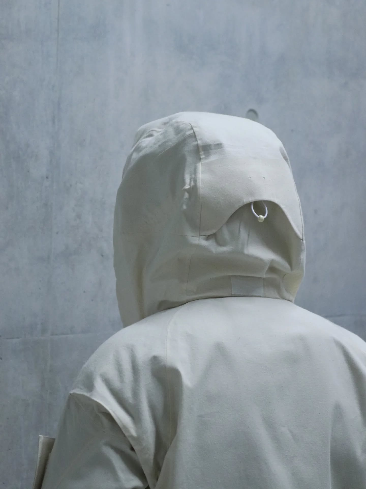 Belstaff Cloudmaster 2.0 Prize Fund Competition - Shortlisted 

Back hood adjustment system to improve fit without impacting peripheral vision.

Model: @j.ologbenla
Photographer: @m.lo.visuals