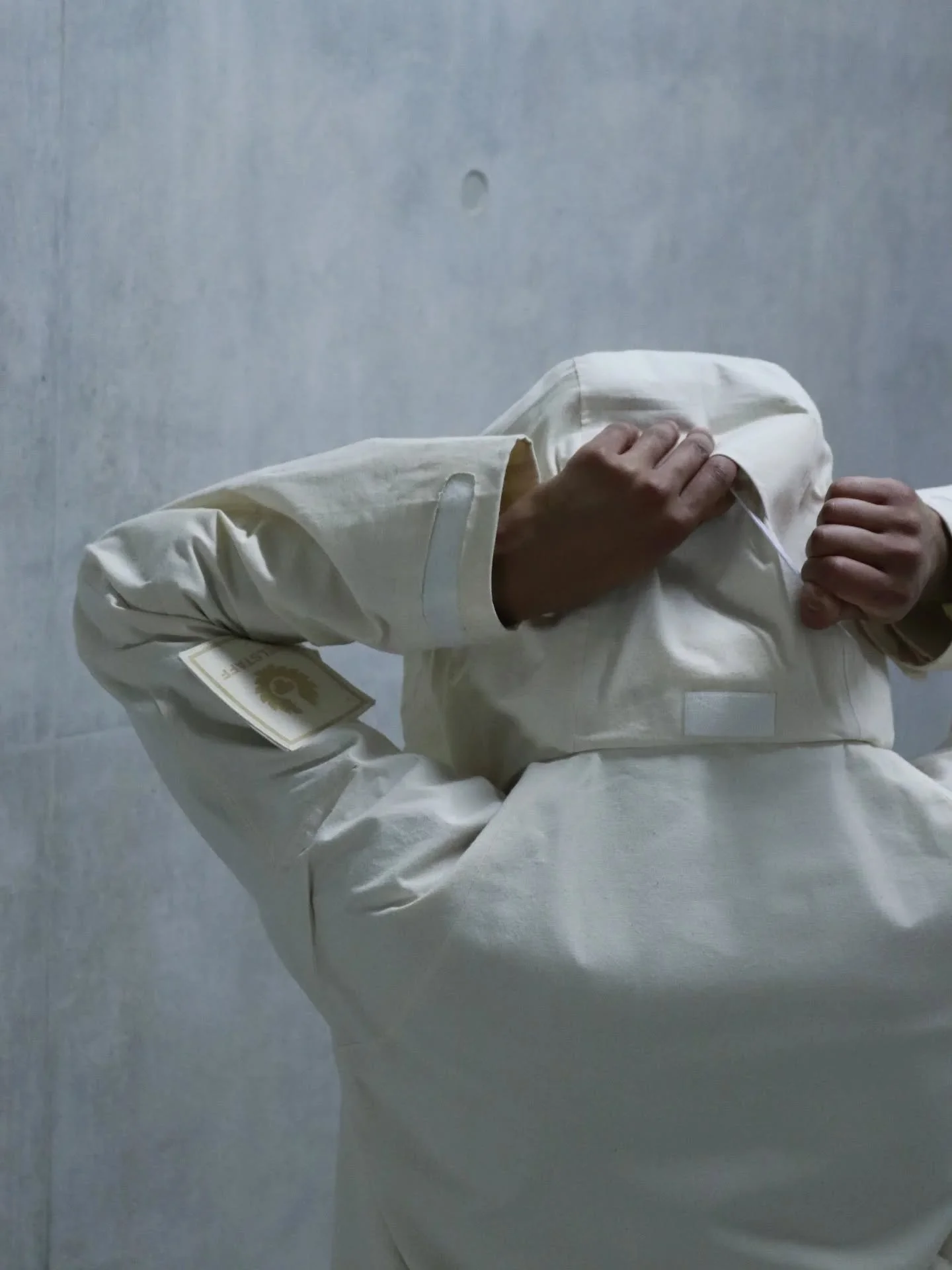 Belstaff Cloudmaster 2.0 Prize Fund Competition - Shortlisted 

Adjustment system shown how to make hood fitted with hidden toggle.

Model: @j.ologbenla
Photographer: @m.lo.visuals