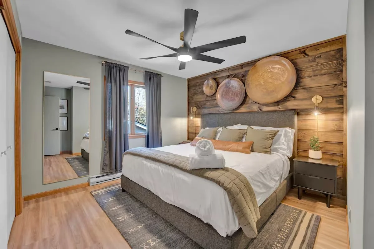 Bedroom #2 - King Bed - (PRIVATE ROOM)