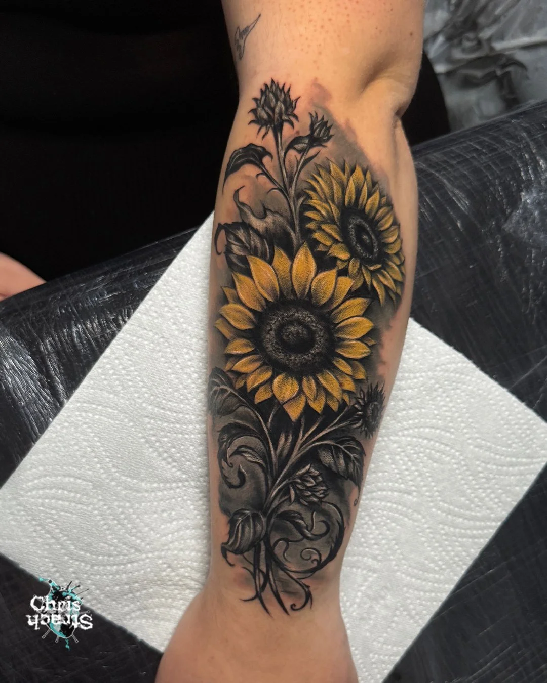 cover-up-sunflower-flowers-cover-up-realistic-colour-chris-Strach-forbidden-arts-tattoo-york.jpg