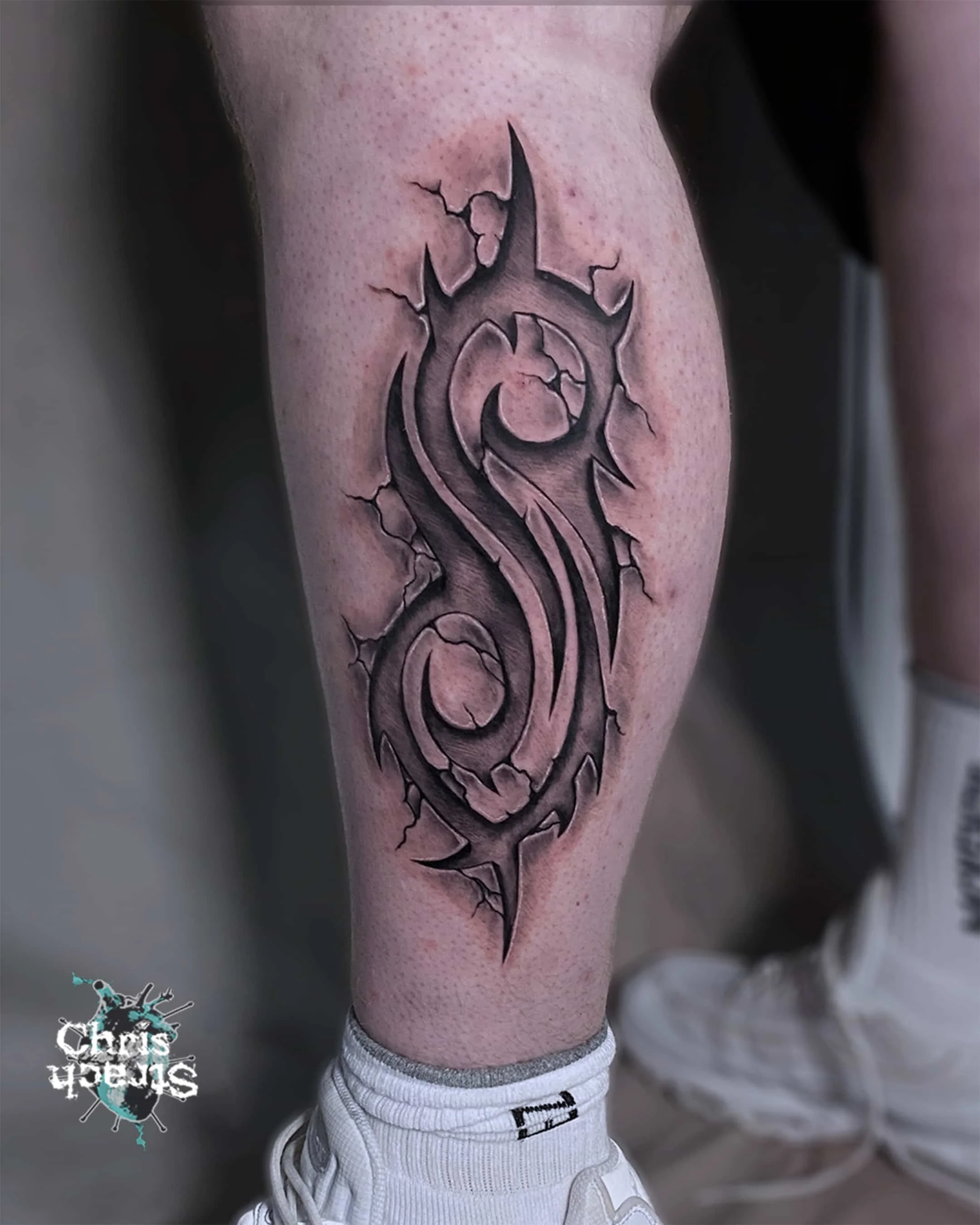 slipknot-3d-logo-black-and-grey-realistic-chris-Strach-forbidden-arts-tattoo-york.jpg