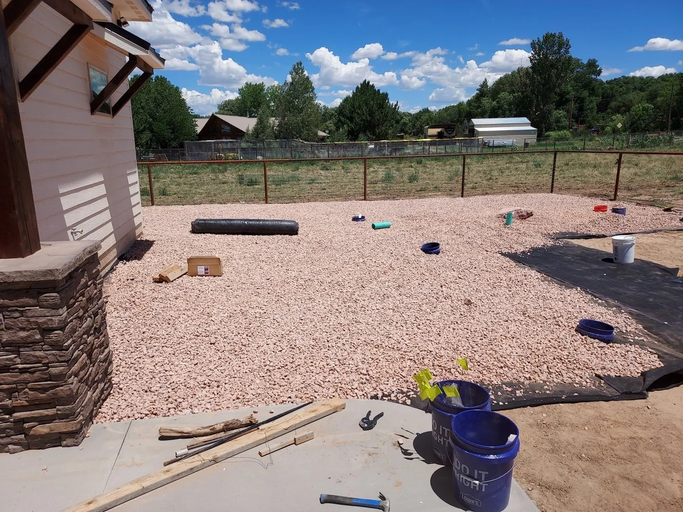 Front yard gravel landscaping on Maddox Avenue in Aztec NM by Priddy Landscaping and Irrigation
