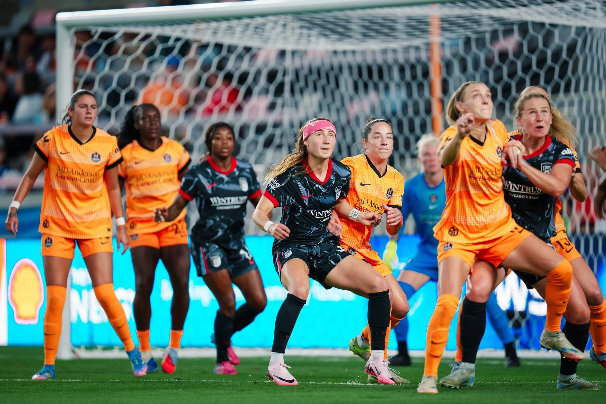 Chicago Stars face off against the Houston Dash