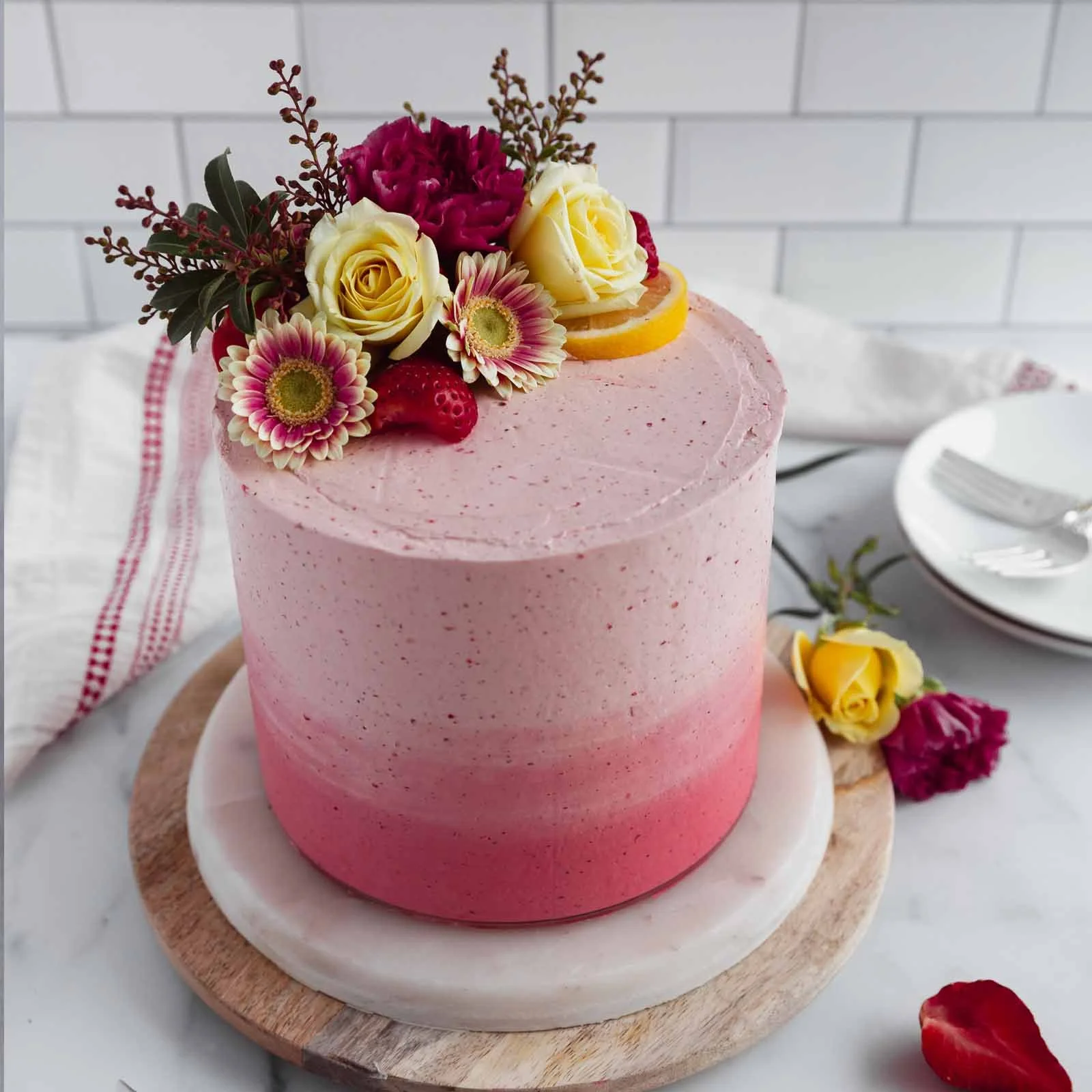 lemon-strawberry-layer-cake2.jpg