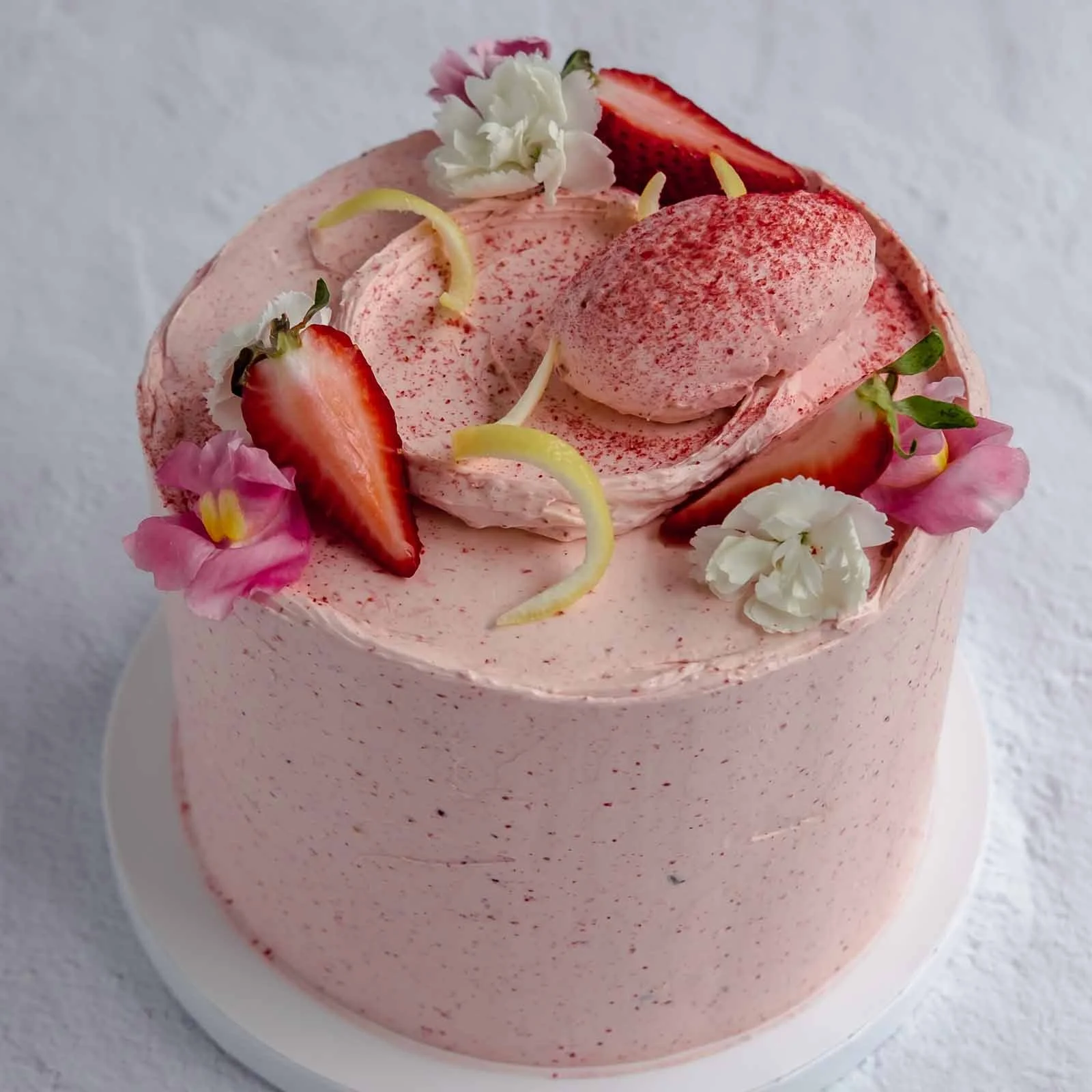 lemon-strawberry-layer-cake.jpg