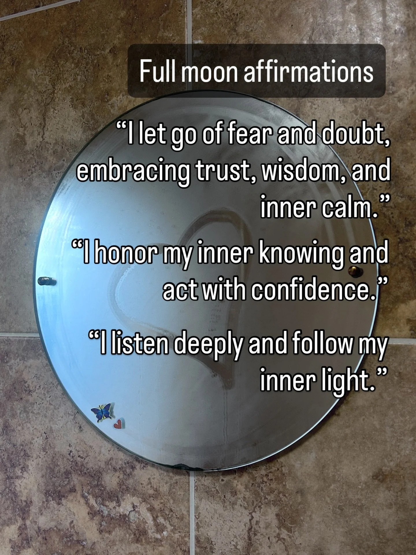 🌕 the full moon is a time of clarity + insight.
when the energy peaks, we&rsquo;re invited to pause, see clearly, and trust our intuition.

🧘&zwj;♀️ try sequencing more child&rsquo;s pose (balasana) into your flows, with your forehead resting on th