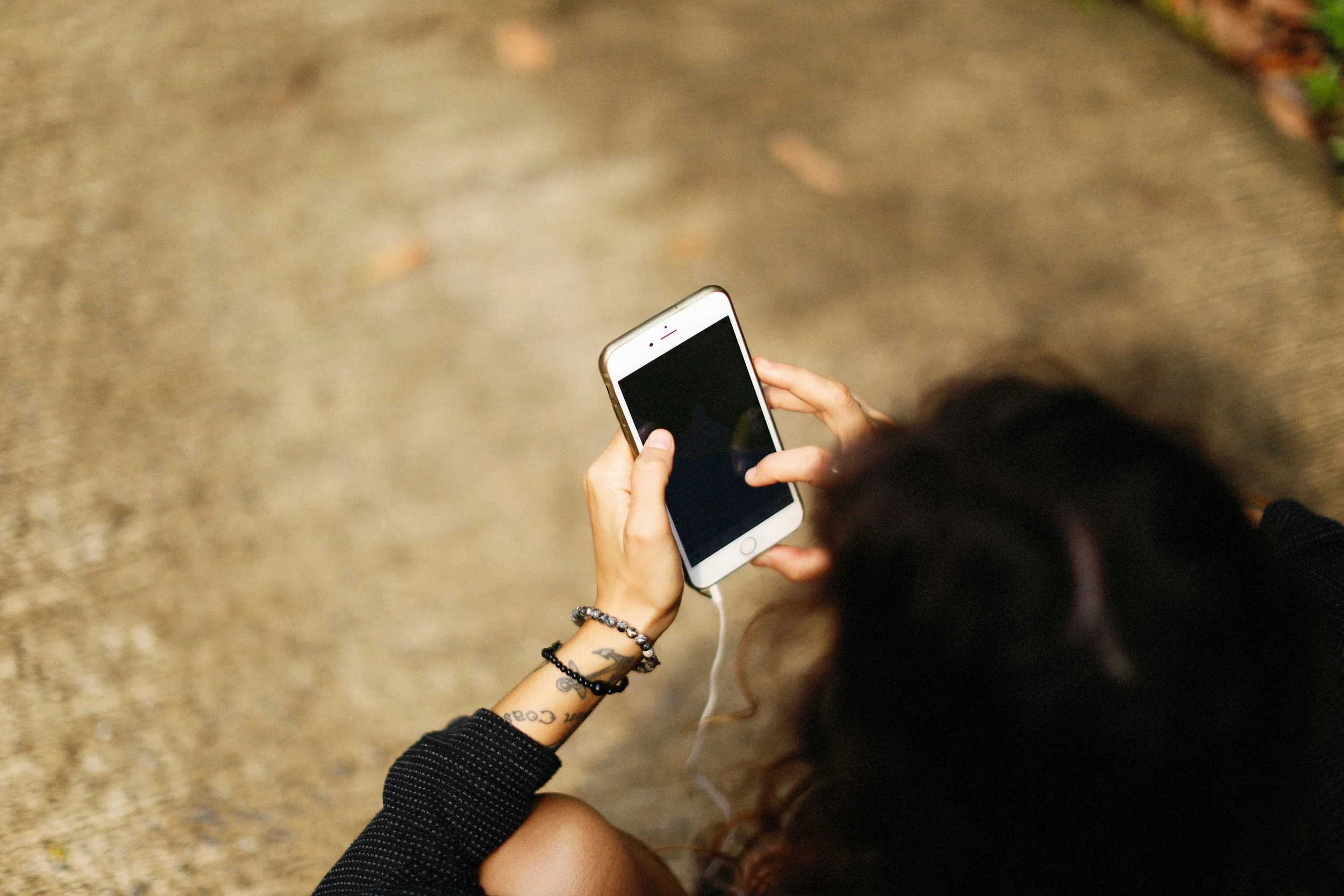 How Social Media Fuels Body Image Anxiety (Even When You Know Better)