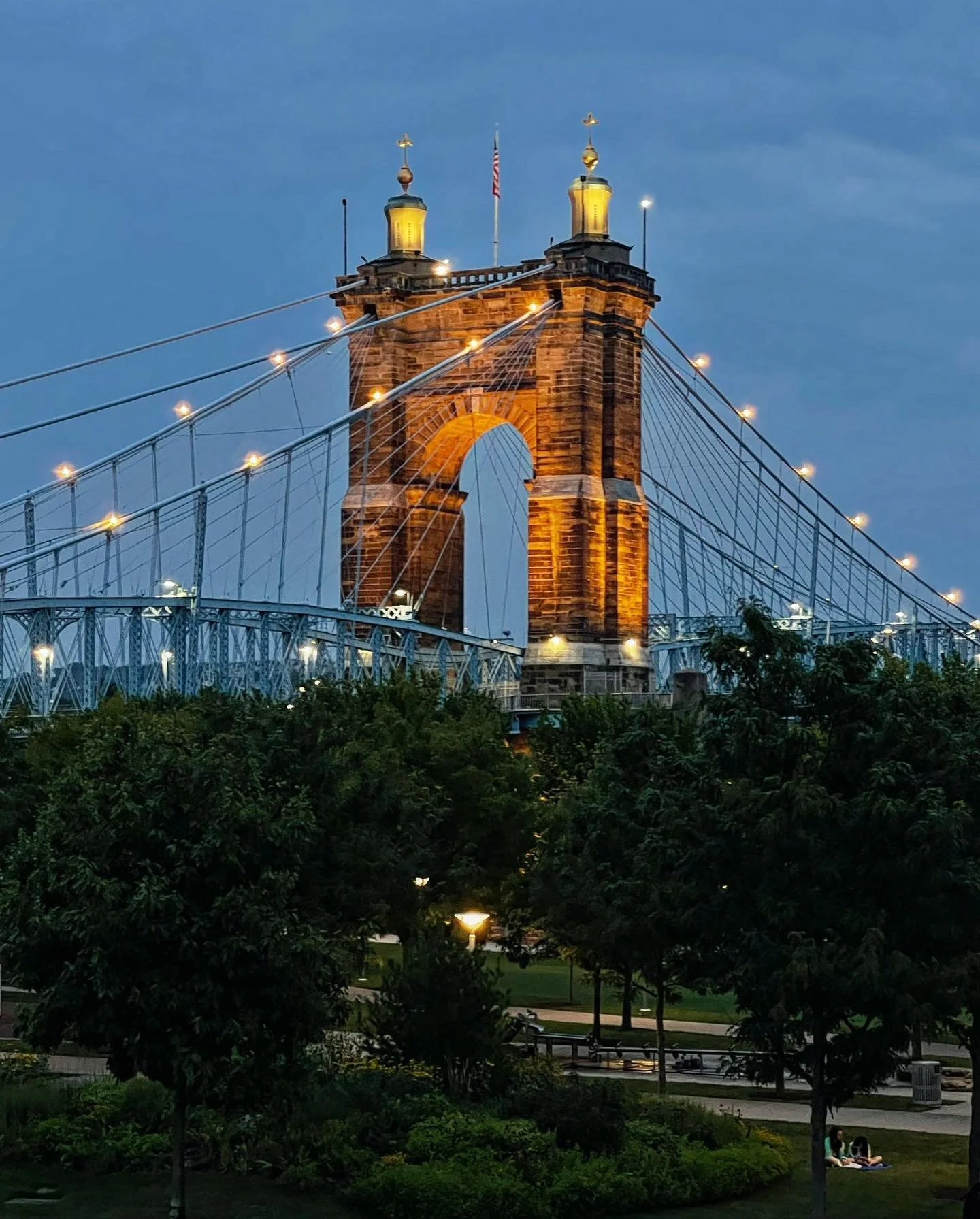 iPhone content ftw 
Swipe➡️
.
.
.
.

#cincinnati #cincinnatiphotographer #cincinnatireds #igerscincinnati #cincinnatiohio #cincinnatibengals #cincinnatizoo #cincinnatihairstylist #cincinnatihair #cincinnatiweddingphotographer #cincinnatiwedding #cinc