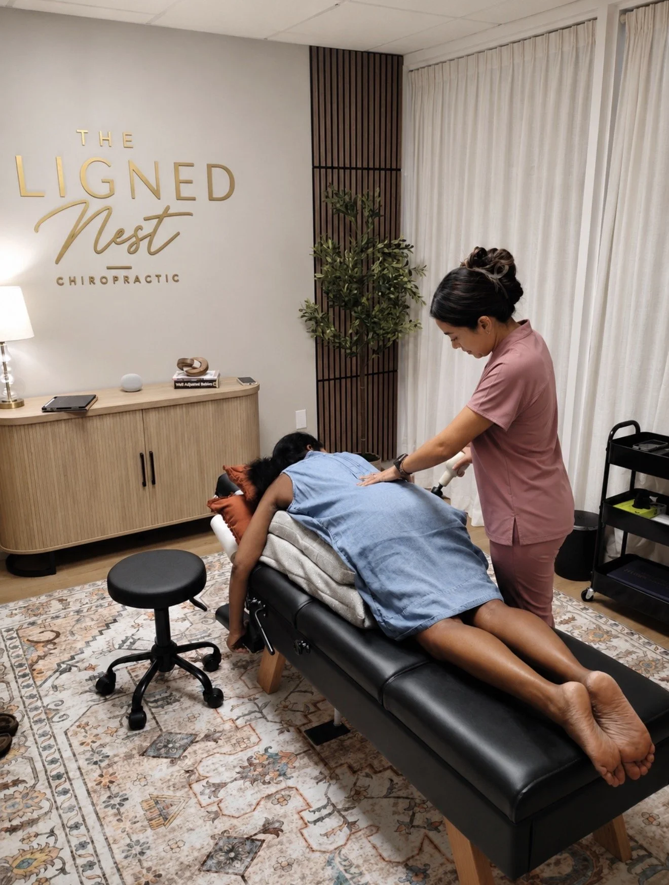 Prenatal chiropractor providing gentle pregnancy chiropractic care in Altamonte Springs, FL