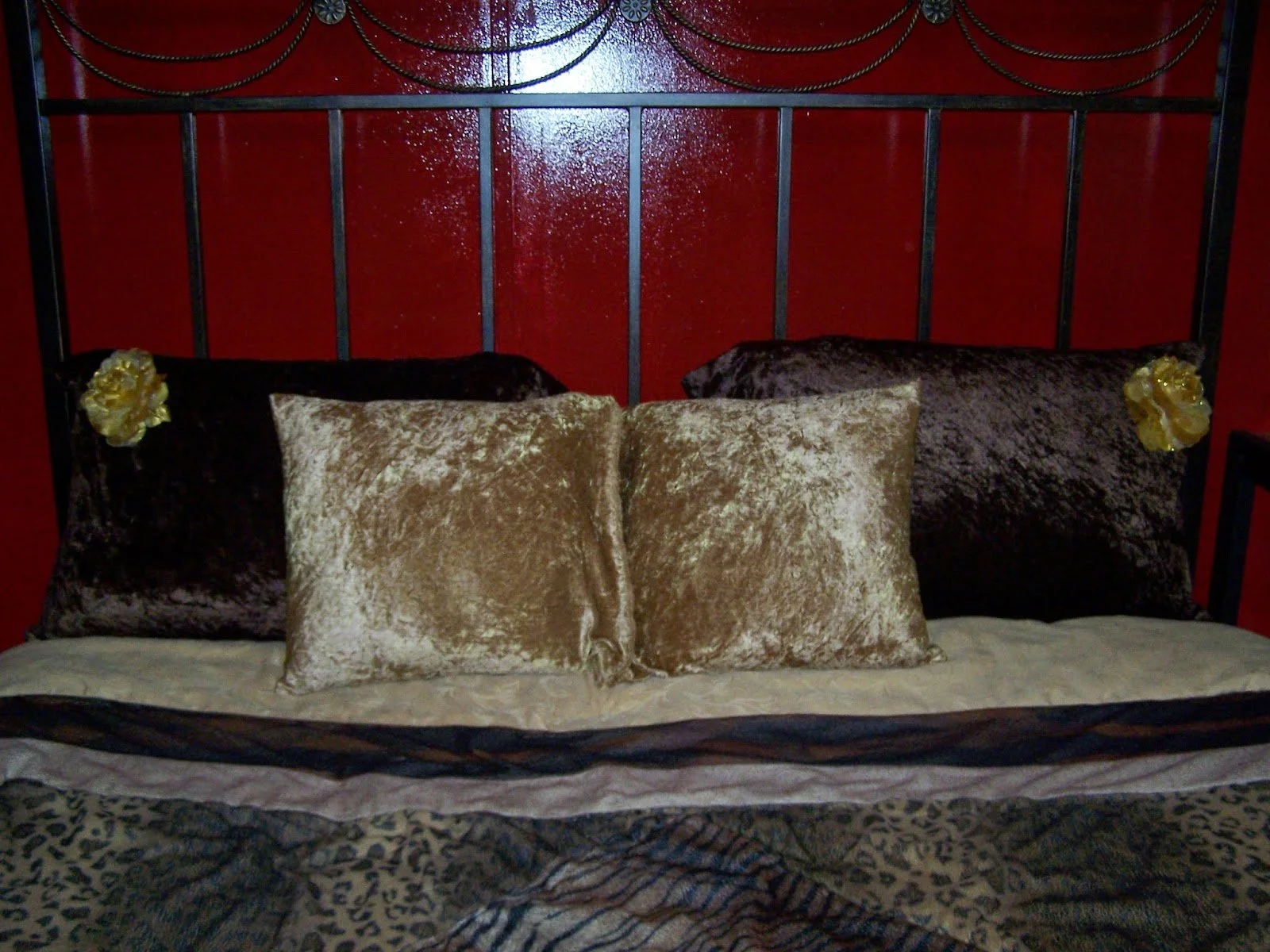 Southern Regal Pillow Set