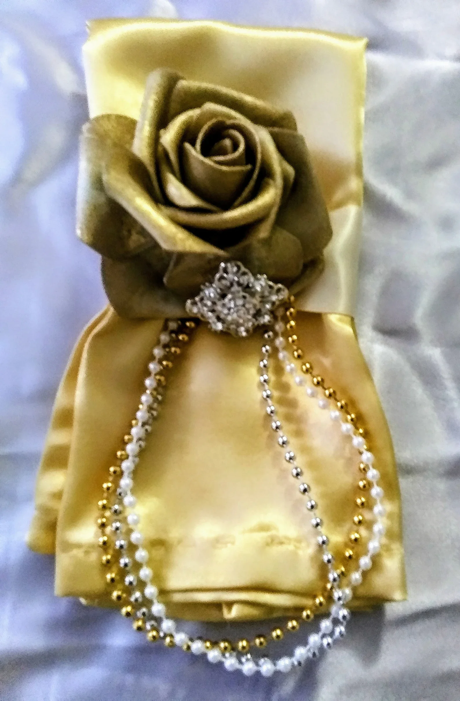 Gold Satin Napkins - Home Staging Service.webp