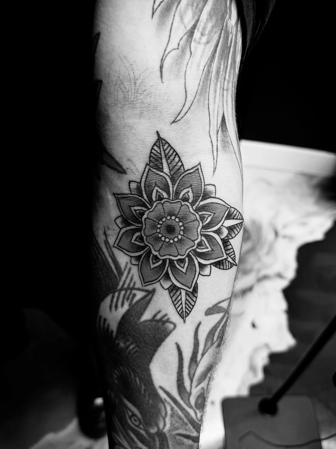 Je fait pas souvent du am&eacute;ricain traditional mais quand j&rsquo;en fait j&rsquo;en fait pas &agrave; moiti&eacute; #mtltattoo #mtltattooartist #montrealtattoo #montrealtattooartist #montrealtattooshops #tattoo #tattoos #tattooartist #tattooart