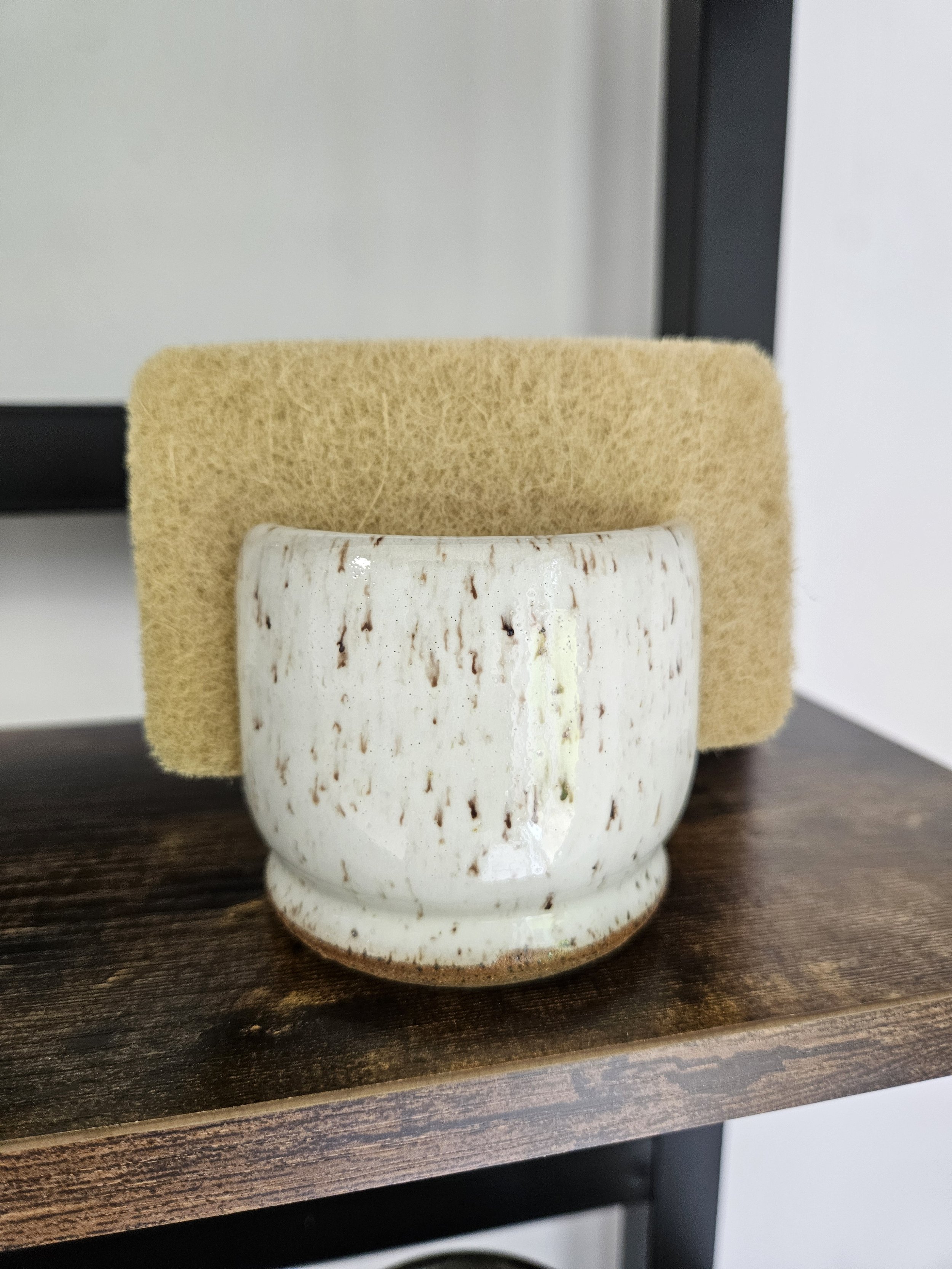 Solid Sponge Holder - Vintage White