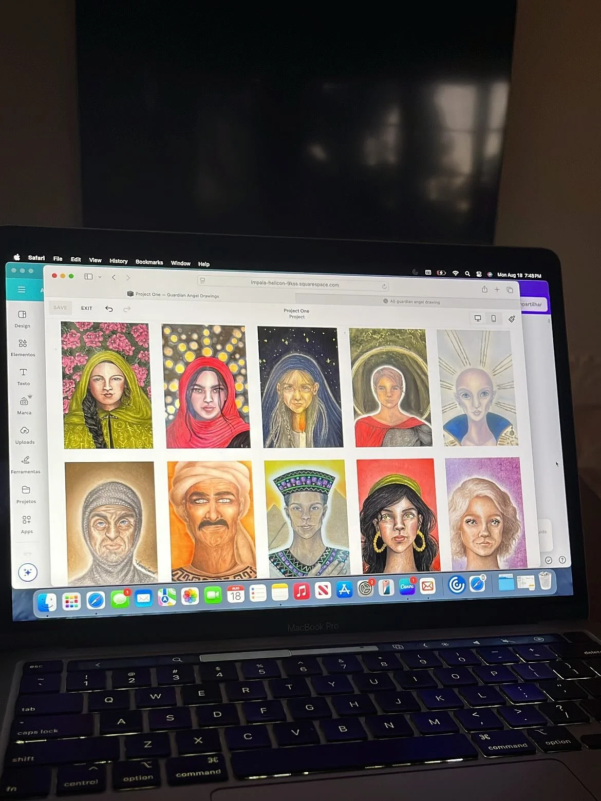 ✨ Essa semana meu site est&aacute; (finalmente!) ficando pronto! ✨
Comecei a canalizar os desenhos de mentores em novembro de 2021 e, desde ent&atilde;o, constru&iacute; um portf&oacute;lio enorme cheio de desenhos e de depoimentos lindos e emocionan