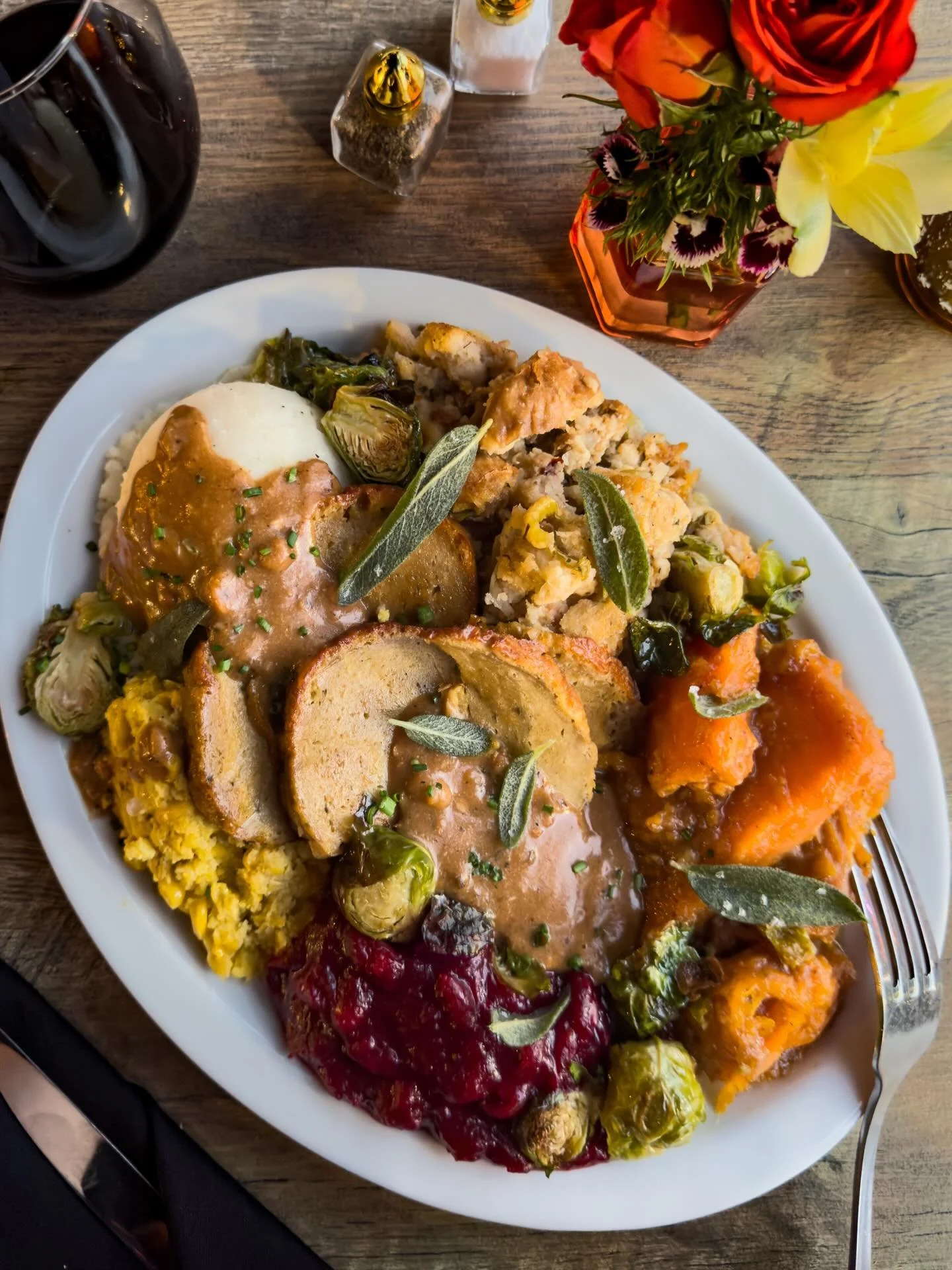 We&rsquo;re open on a Tuesday for once. And we have ThanksLiving Dinners featuring. Smoked Seitan Tukri, all gussied up for the holiday. Smoked Tofu (gf) too! Gobble gobble. 

#hotveganshit #thanksliving #veganomaha