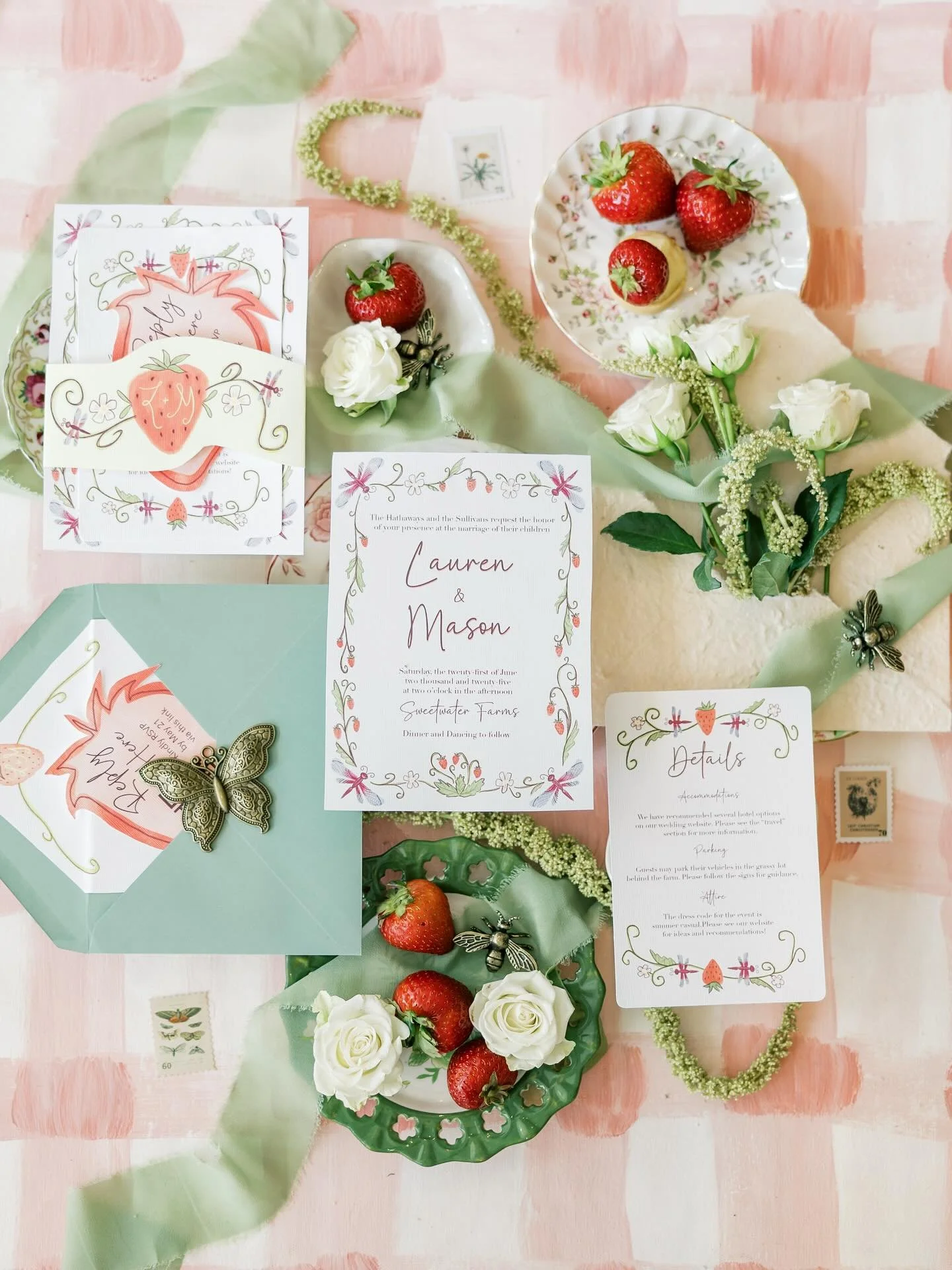 I’m excited to introduce 🍓 Strawberry Seasons 🍓 
This design is filled with nature, color, and lots of whimsy! Those of you that know me, know that I have had an obsession with strawberries lately so this was a must in my portfolio! 
This de