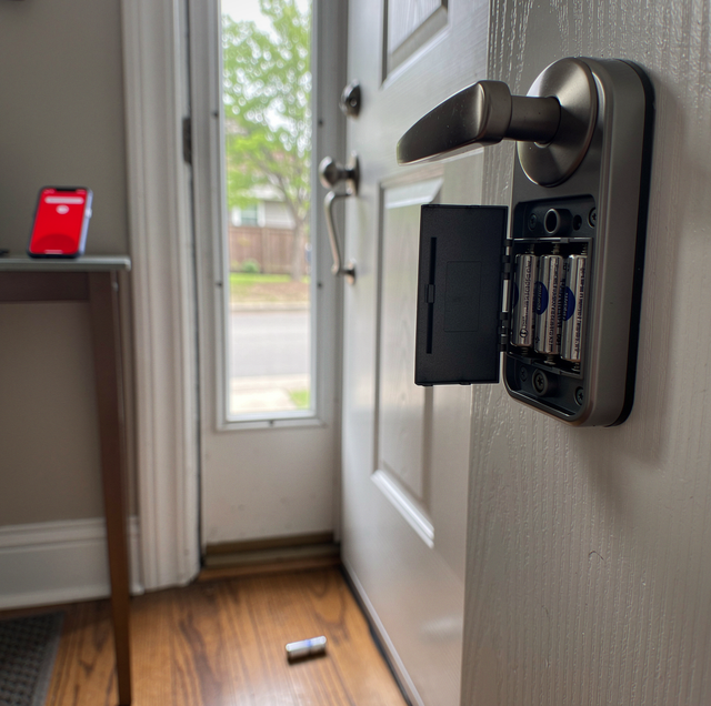 Smart Lock Keeps Losing Connection? What to Check First